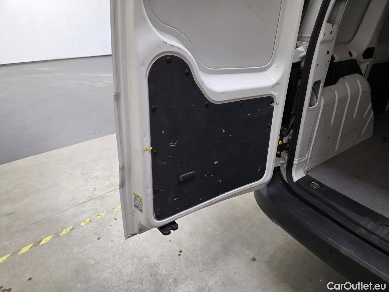  Volkswagen  Caddy Cargo 2.0 TDI 90 kW #44