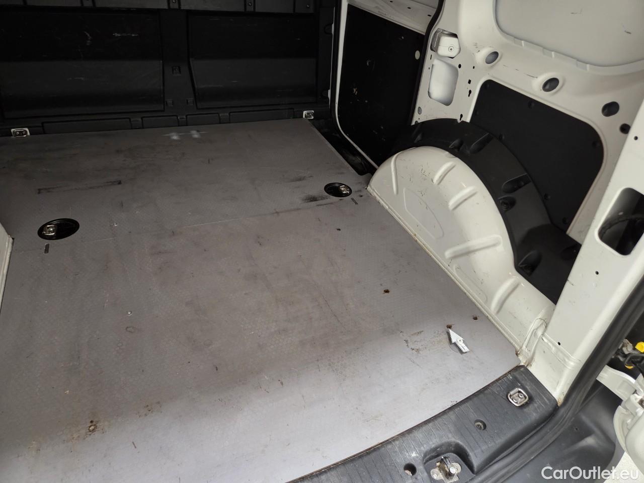  Volkswagen  Caddy Cargo 2.0 TDI 90 kW #45