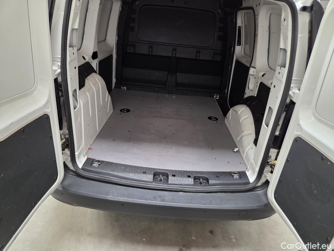  Volkswagen  Caddy Cargo 2.0 TDI 90 kW #34