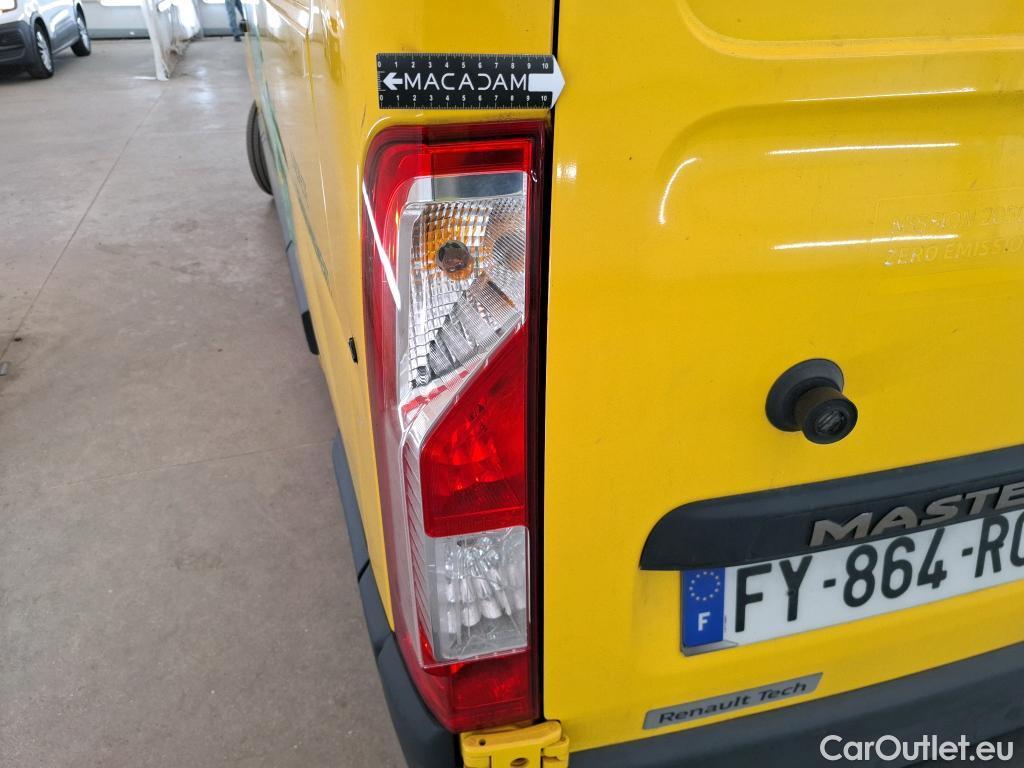  Renault  Master RENAULT  / 2019 / 4P / Fourgon tôlé FG Z.E.Tr CF F3100 L2H2 R75 AI - 19 #9