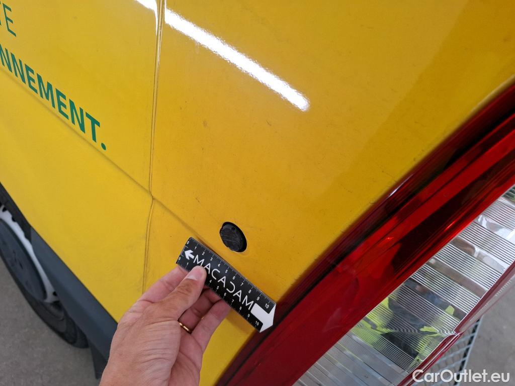  Renault  Master RENAULT  / 2019 / 4P / Fourgon tôlé FG Z.E.Tr CF F3100 L2H2 R75 AI - 19 #17