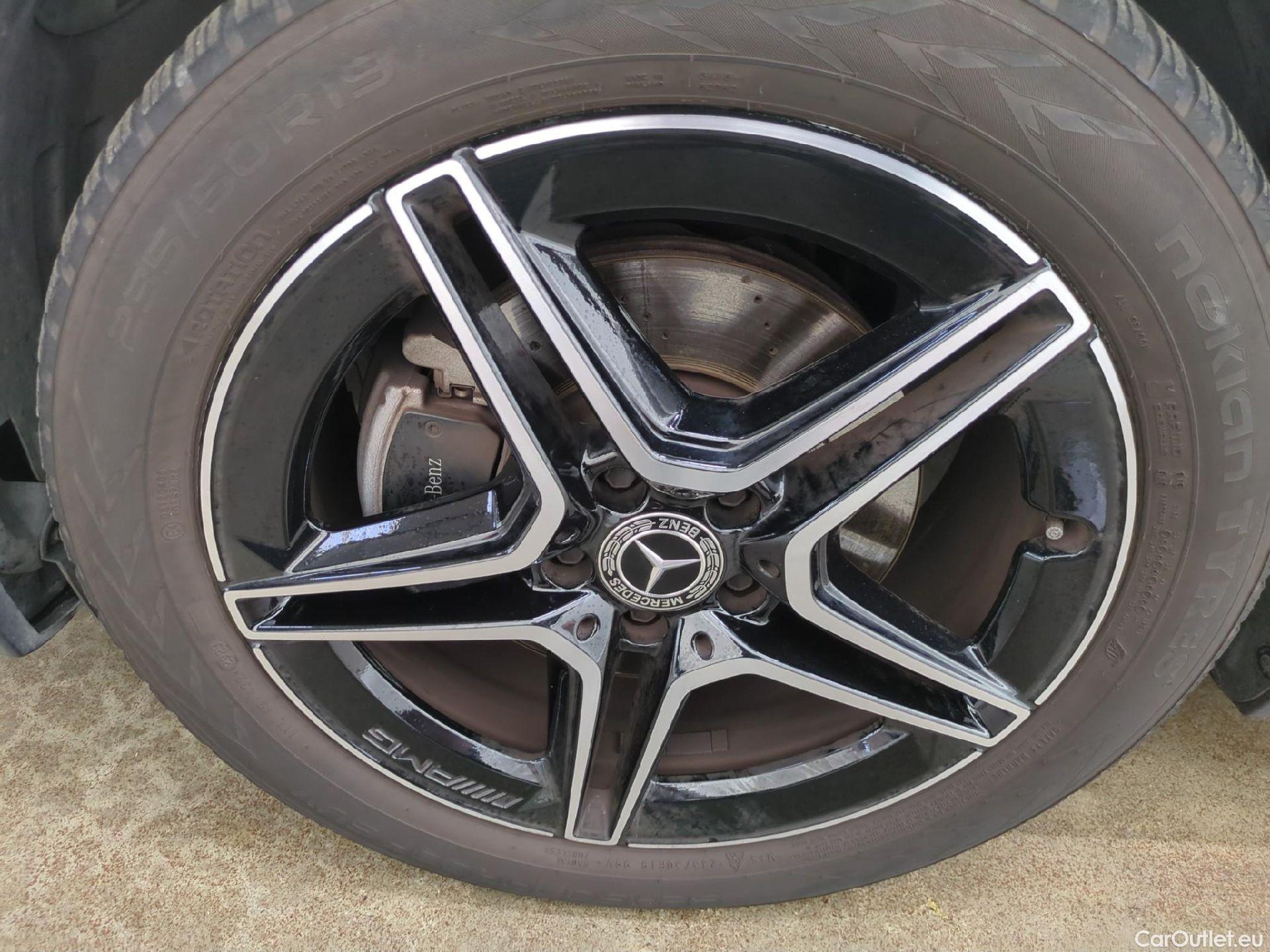  Mercedes  GLA MERCEDES-BENZ  / 2020 / 5P / SUV 1.3  200 AMG LINE DCT #6