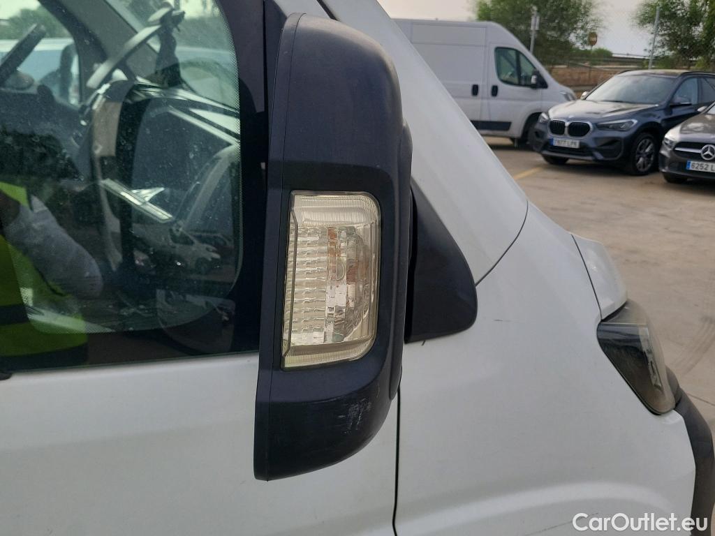  Peugeot  Boxer PEUGEOT  / 2014 / 4P / furgón Pack 330 L1 H1 BHDI 88kW(120CV) S&S 6 V. #30
