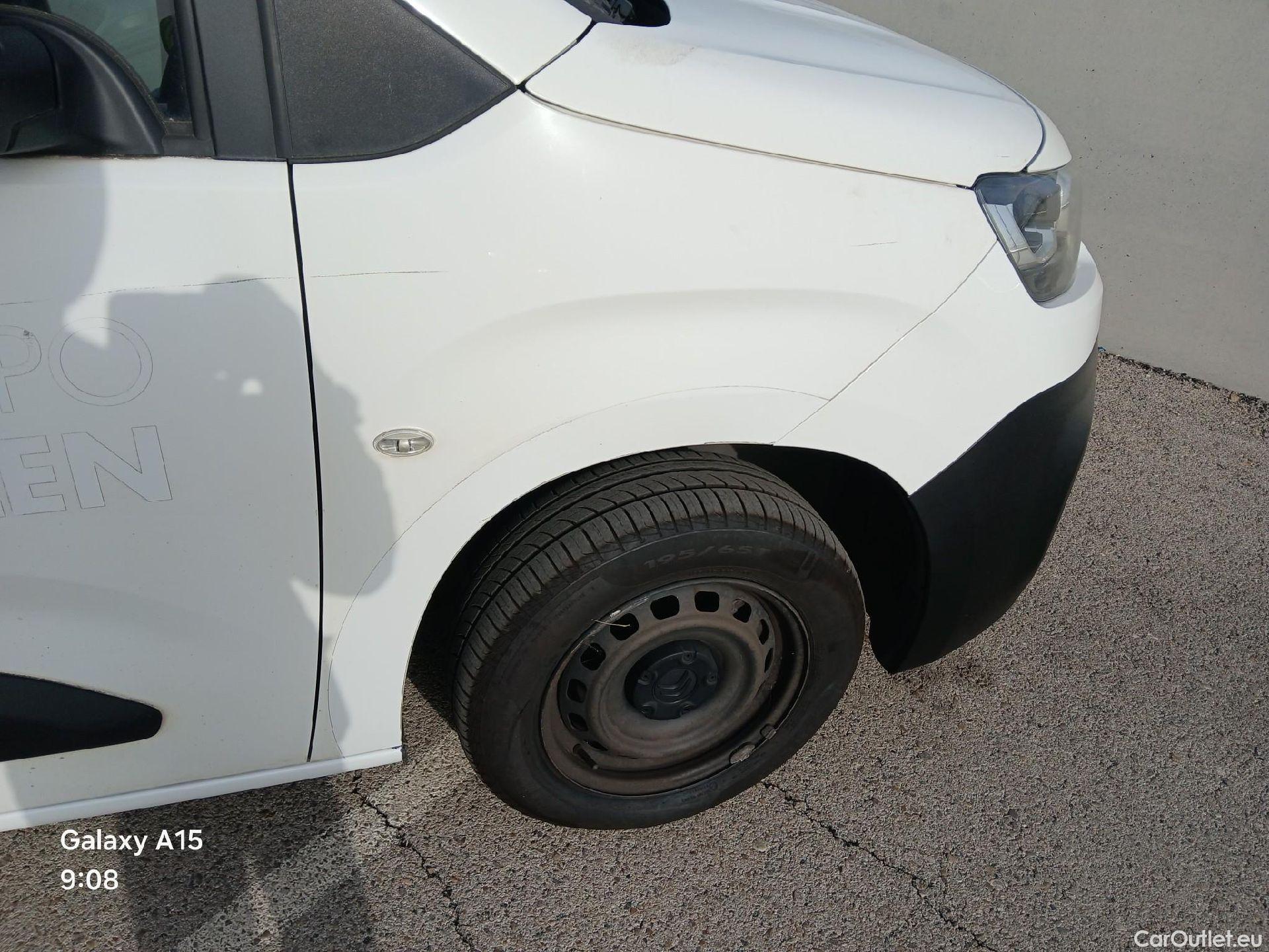  Citroen  Berlingo CITROEN  / 2018 / 3P / furgón derivado de turismo Talla M BlueHDi 100 CONTROL #32