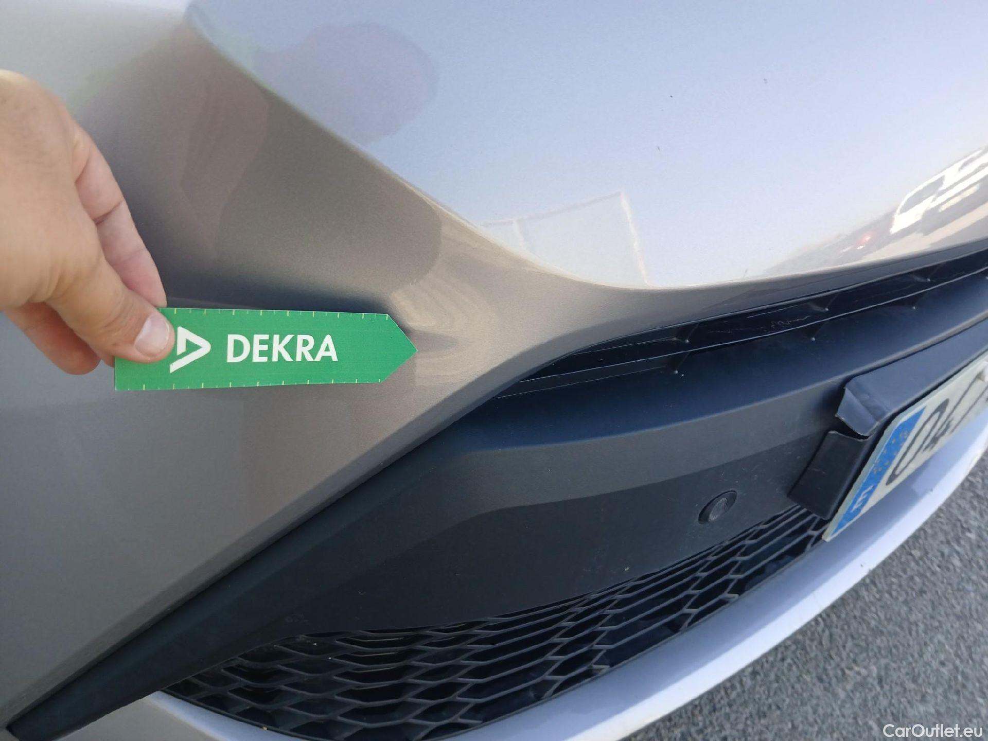  Toyota  C-HR TOYOTA  / 2019 / 5P / todoterreno 2.0 180H Advance #11