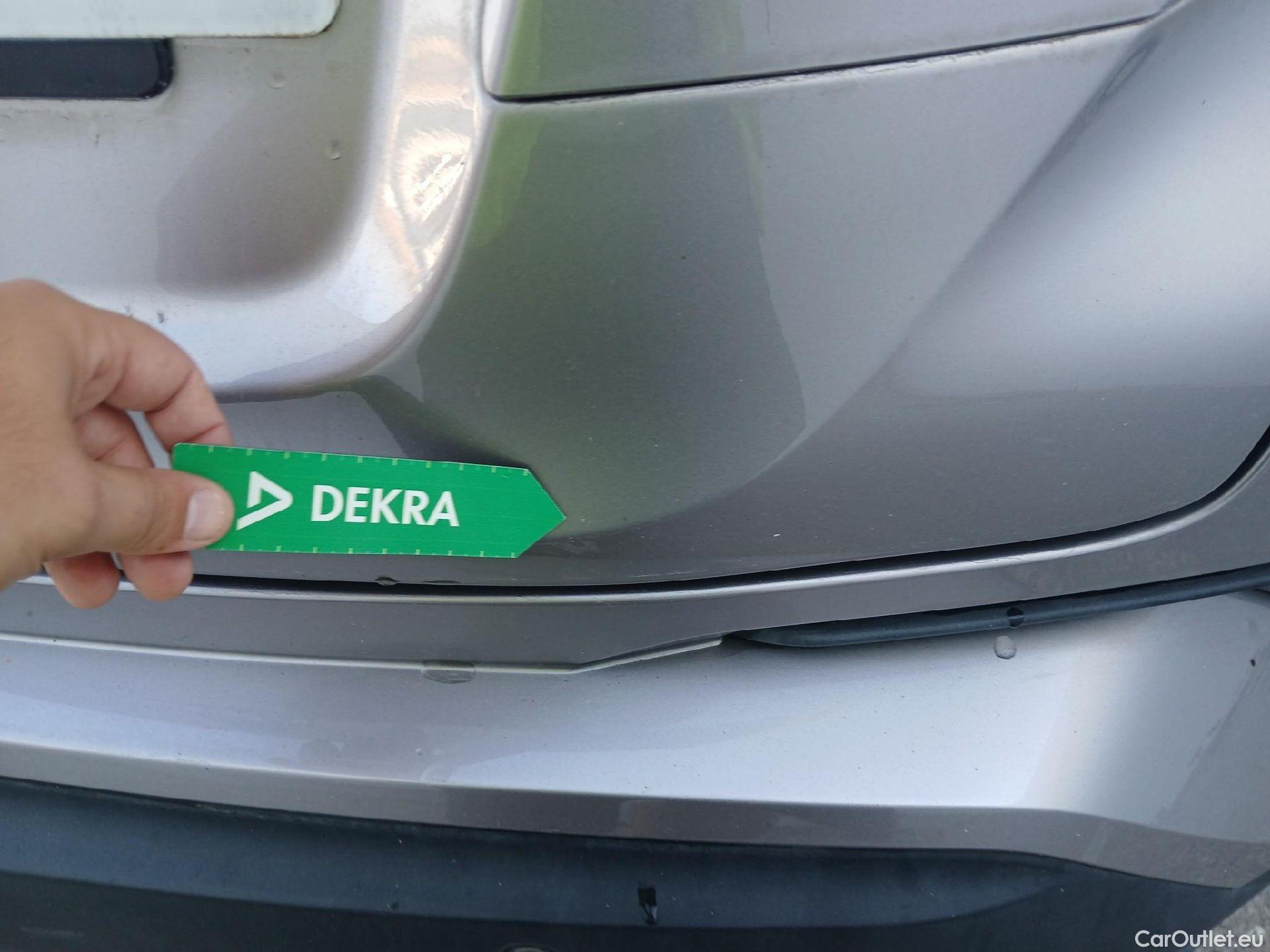  Toyota  C-HR TOYOTA  / 2019 / 5P / todoterreno 2.0 180H Advance #30