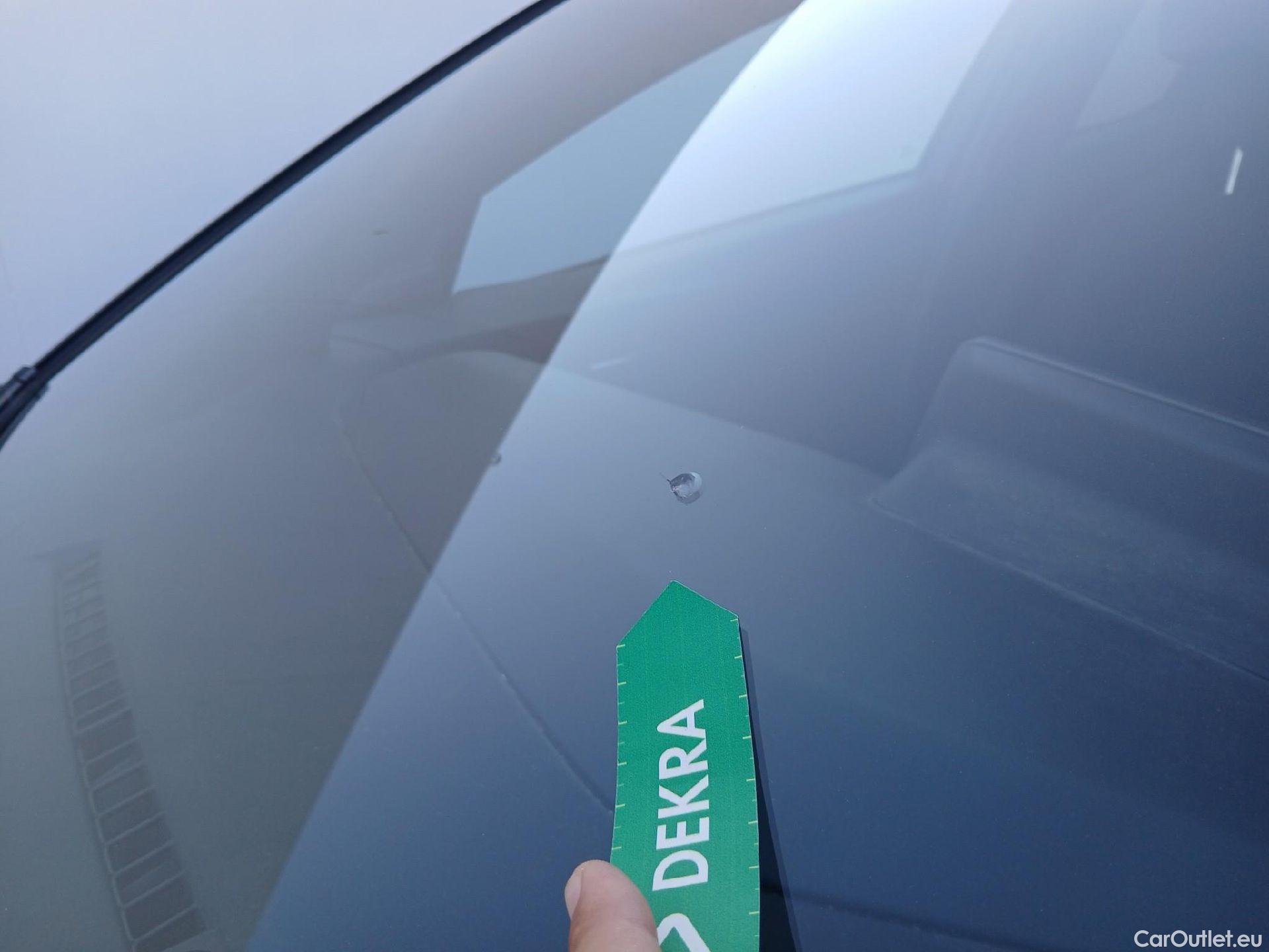  Toyota  C-HR TOYOTA  / 2019 / 5P / todoterreno 2.0 180H Advance #6