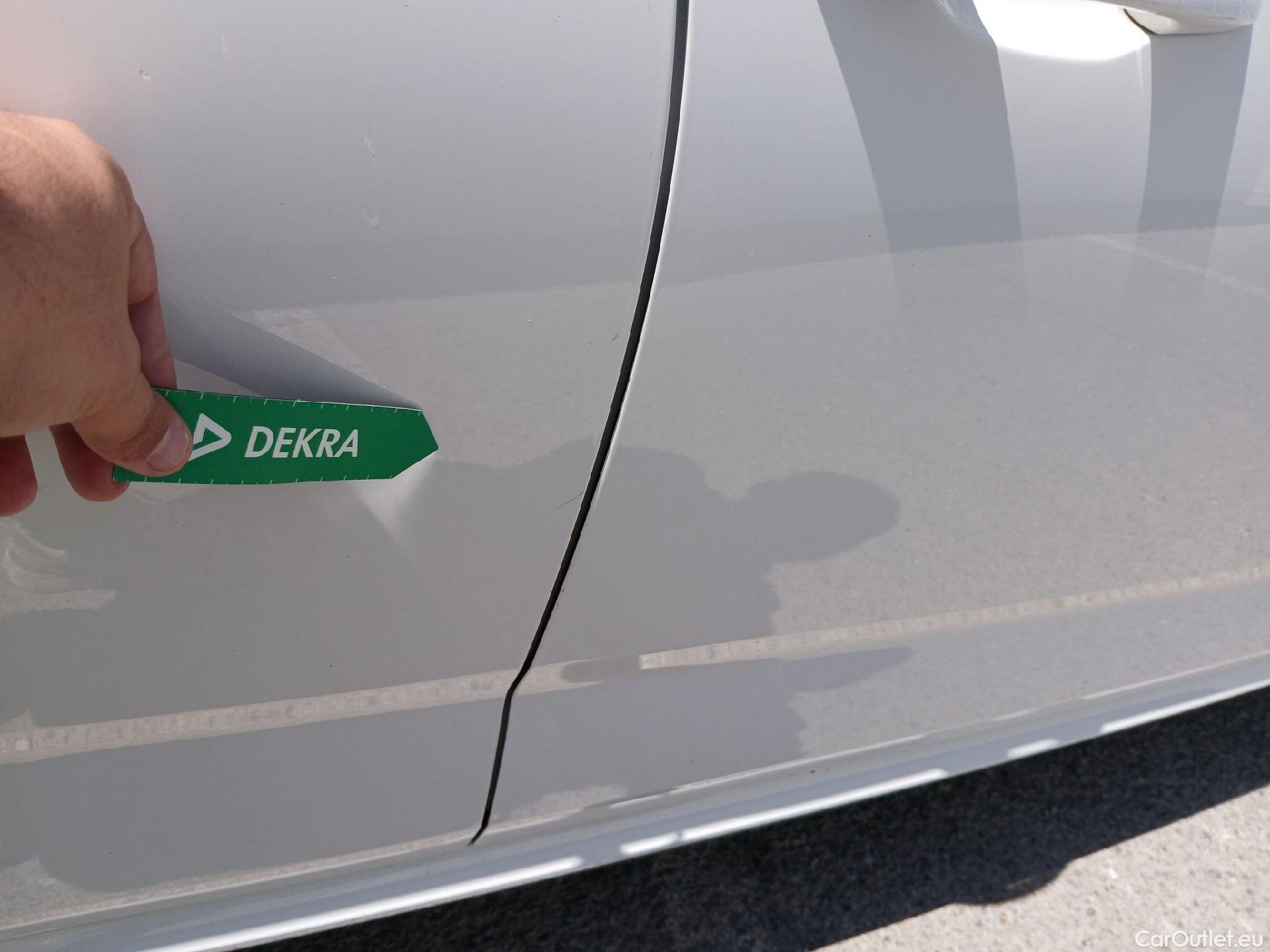 Skoda  KAMIQ SKODA  1.0 TSI 81kW (110CV) DSG Ambition (CX) #21