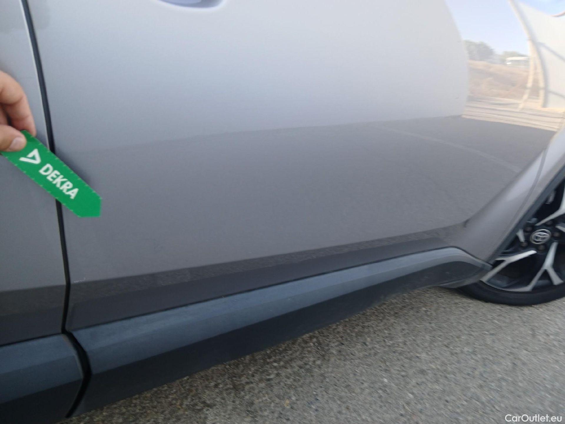  Toyota  C-HR TOYOTA  / 2019 / 5P / todoterreno 2.0 180H Advance #40