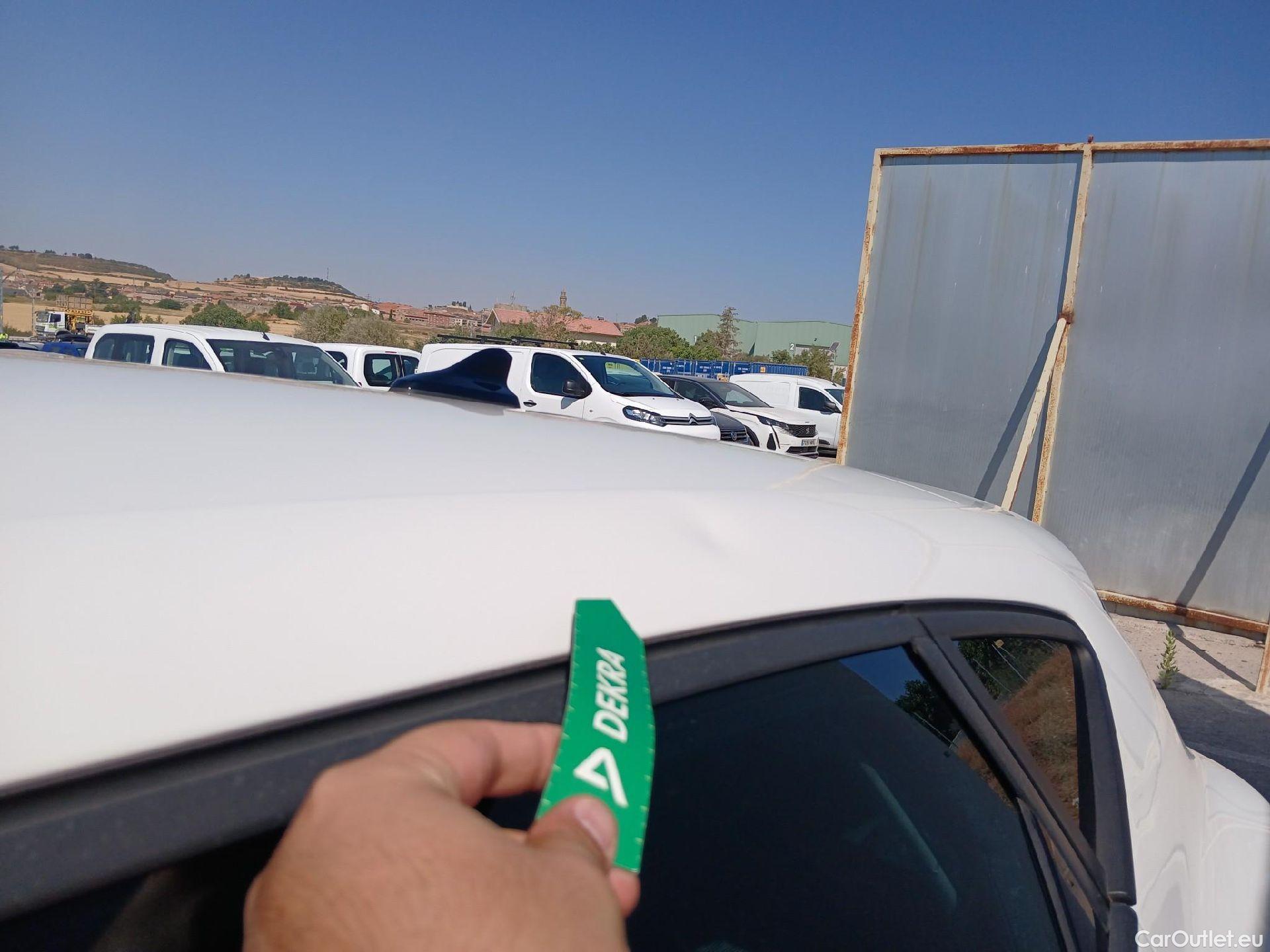  Seat  Leon SEAT Nuevo León / 2020 / 5P / berlina con portón 2.0 TDI 85kW S&S Style Go (AC3) #31