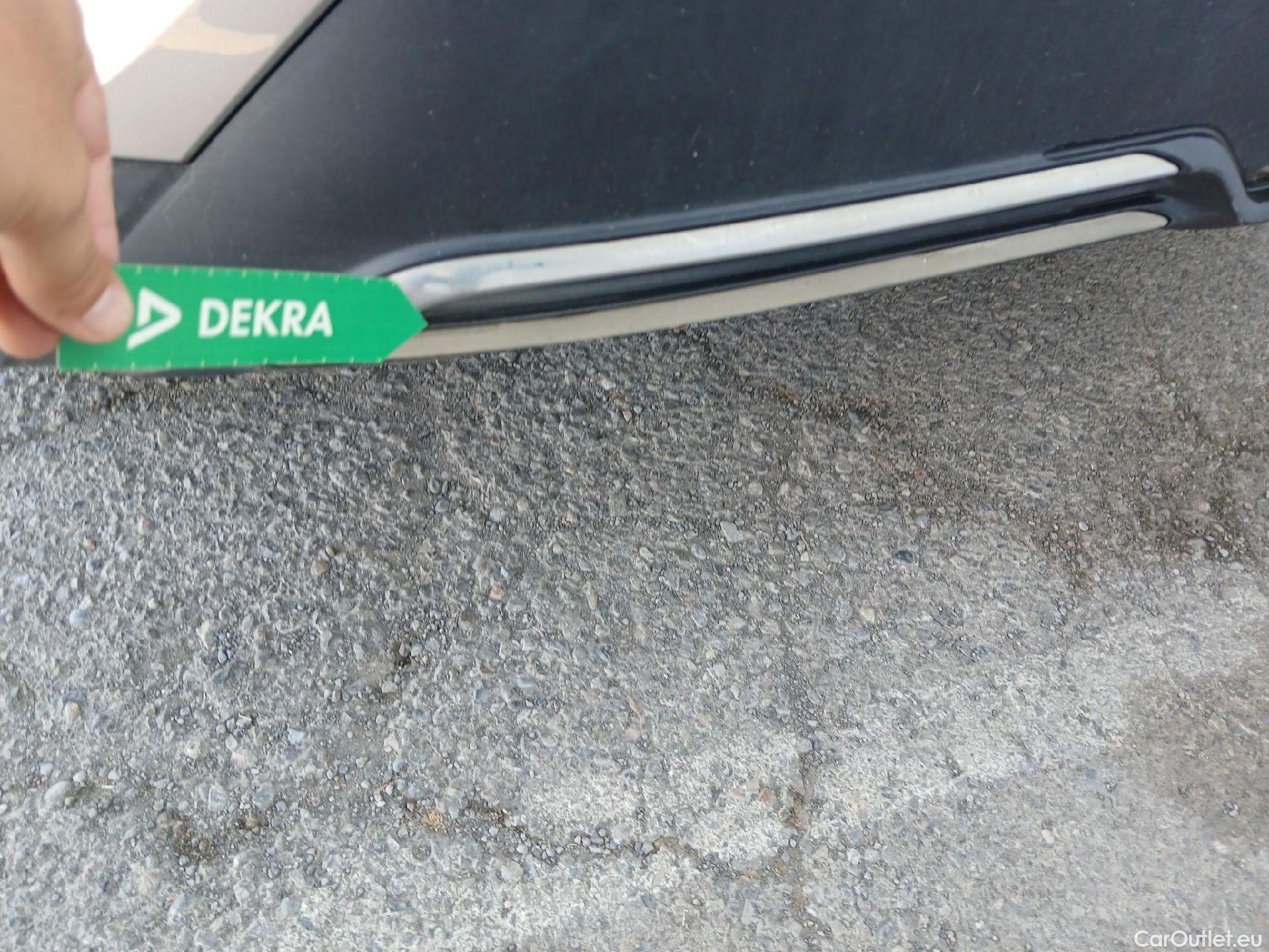  Toyota  C-HR TOYOTA  / 2019 / 5P / todoterreno 2.0 180H Advance #29