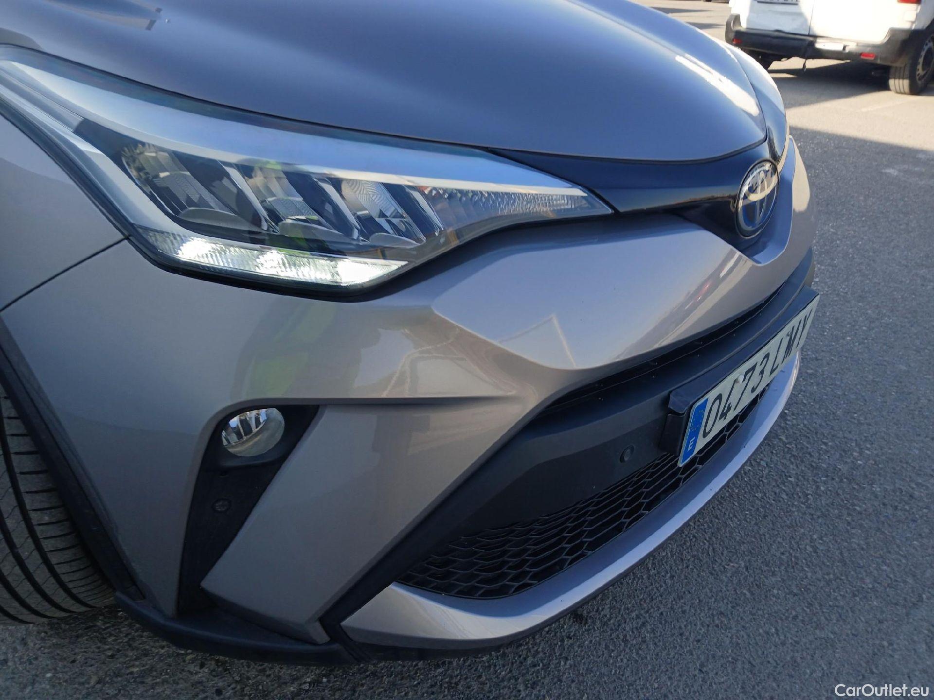  Toyota  C-HR TOYOTA  / 2019 / 5P / todoterreno 2.0 180H Advance #10