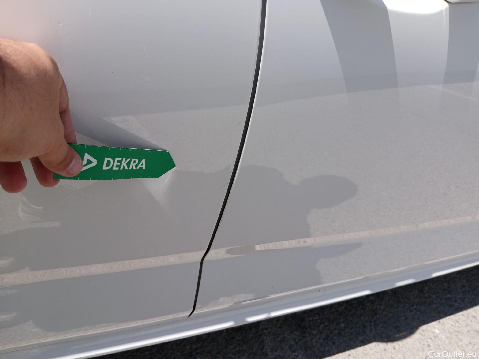  Skoda  KAMIQ SKODA  1.0 TSI 81kW (110CV) DSG Ambition (CX) #22
