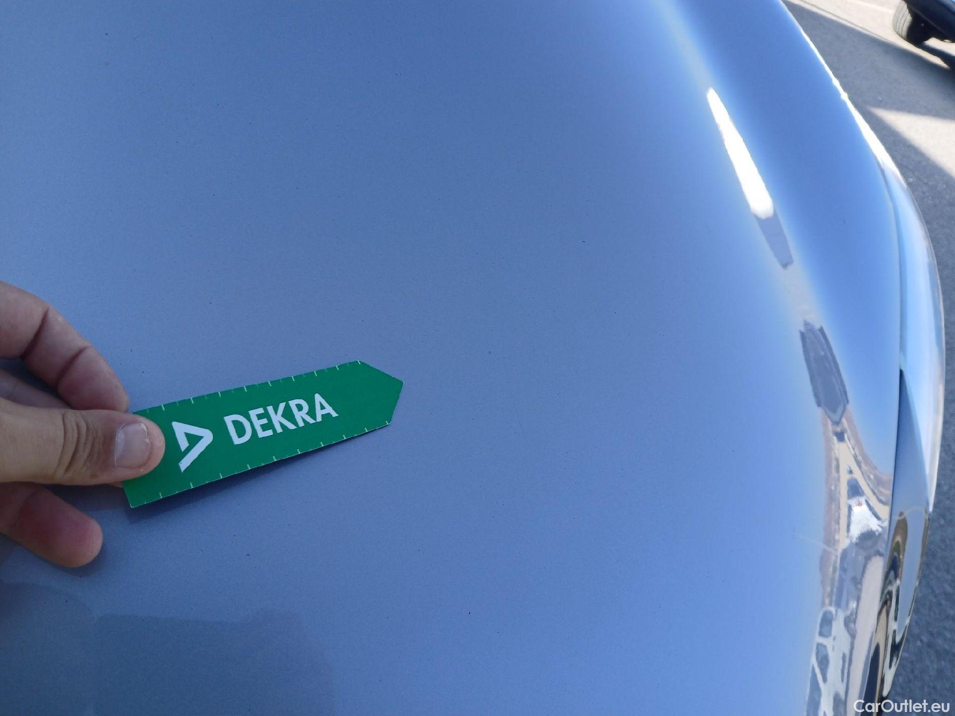  Toyota  C-HR TOYOTA  / 2019 / 5P / todoterreno 2.0 180H Advance #9