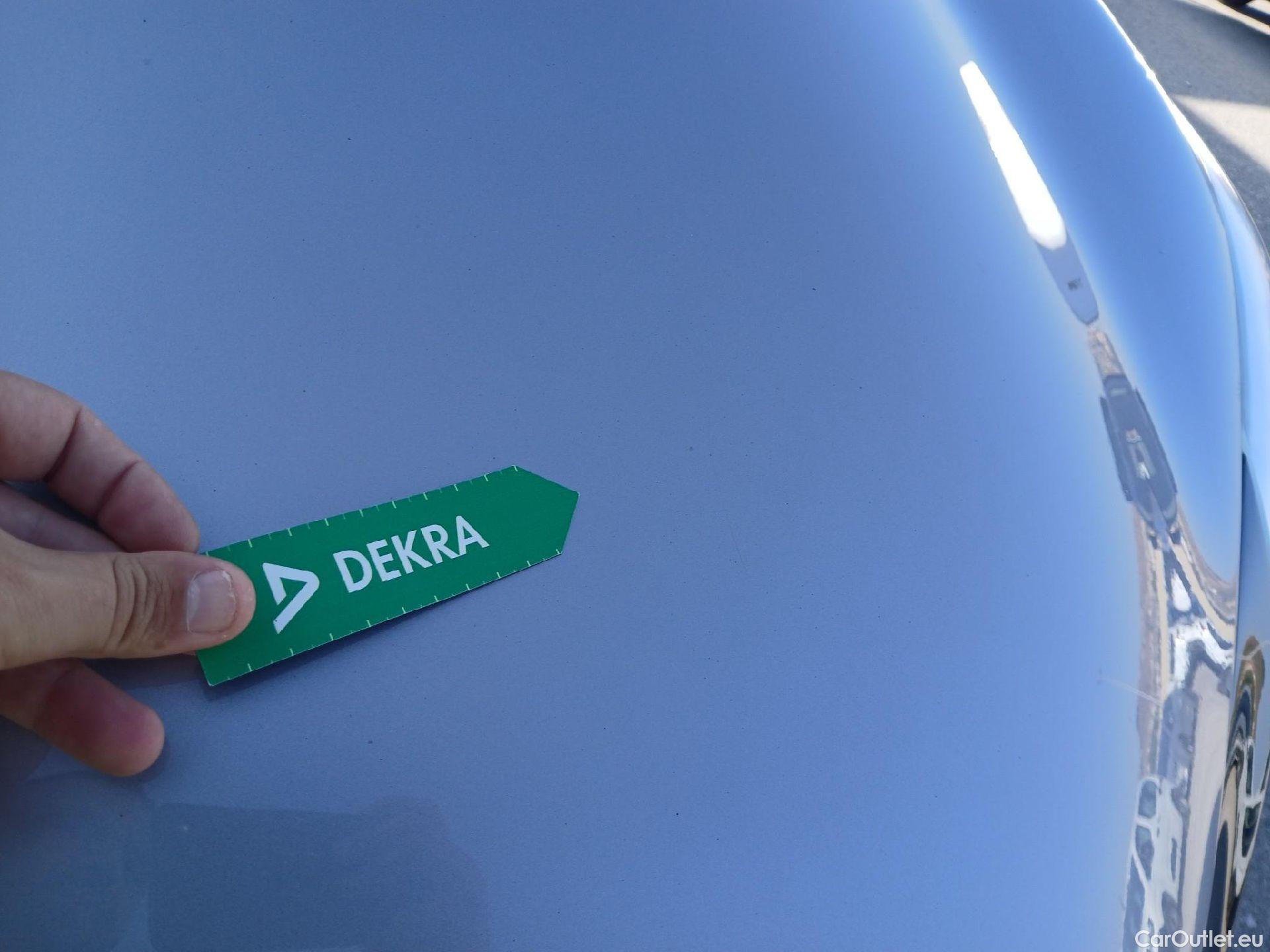  Toyota  C-HR TOYOTA  / 2019 / 5P / todoterreno 2.0 180H Advance #8