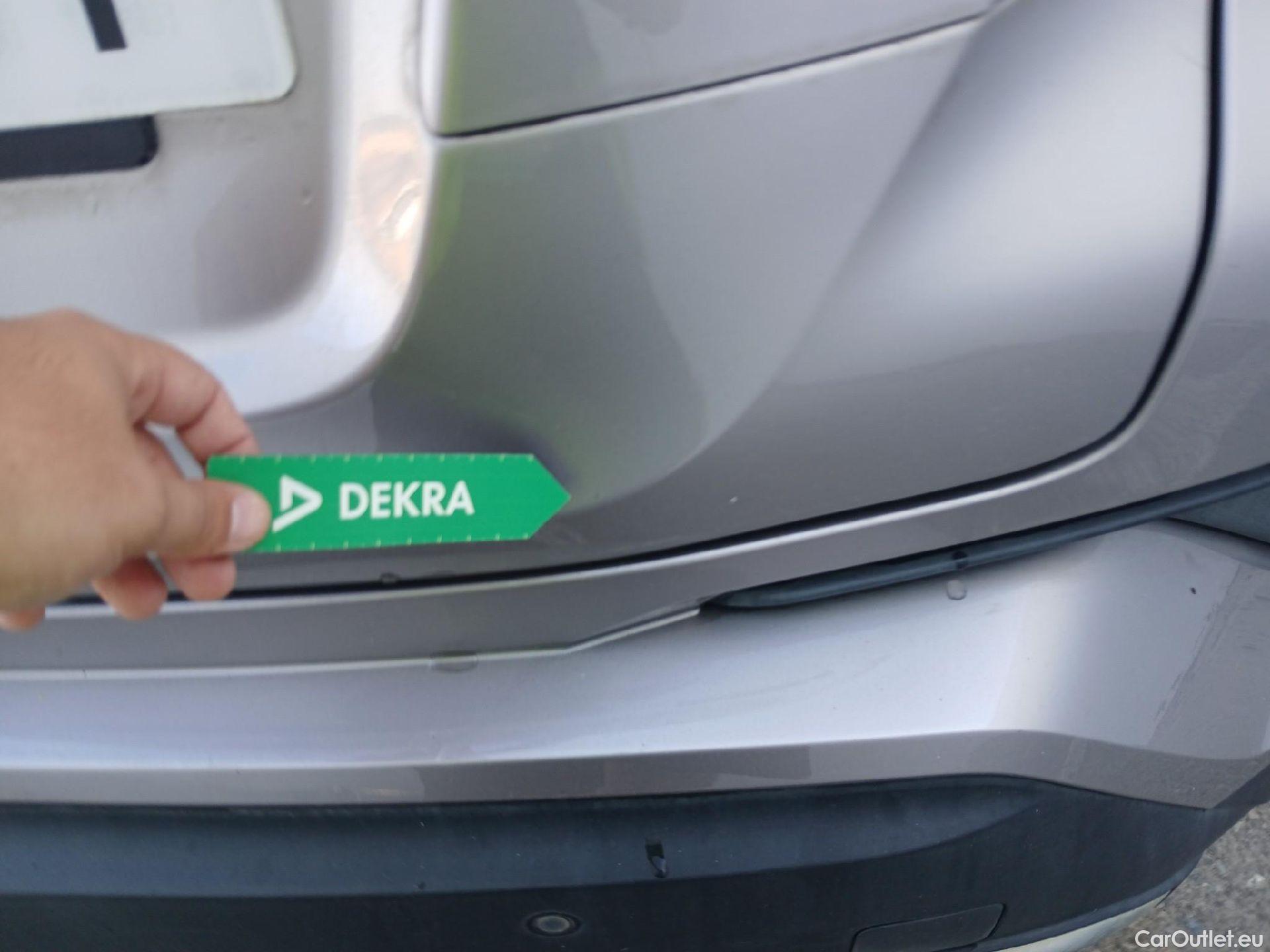  Toyota  C-HR TOYOTA  / 2019 / 5P / todoterreno 2.0 180H Advance #31