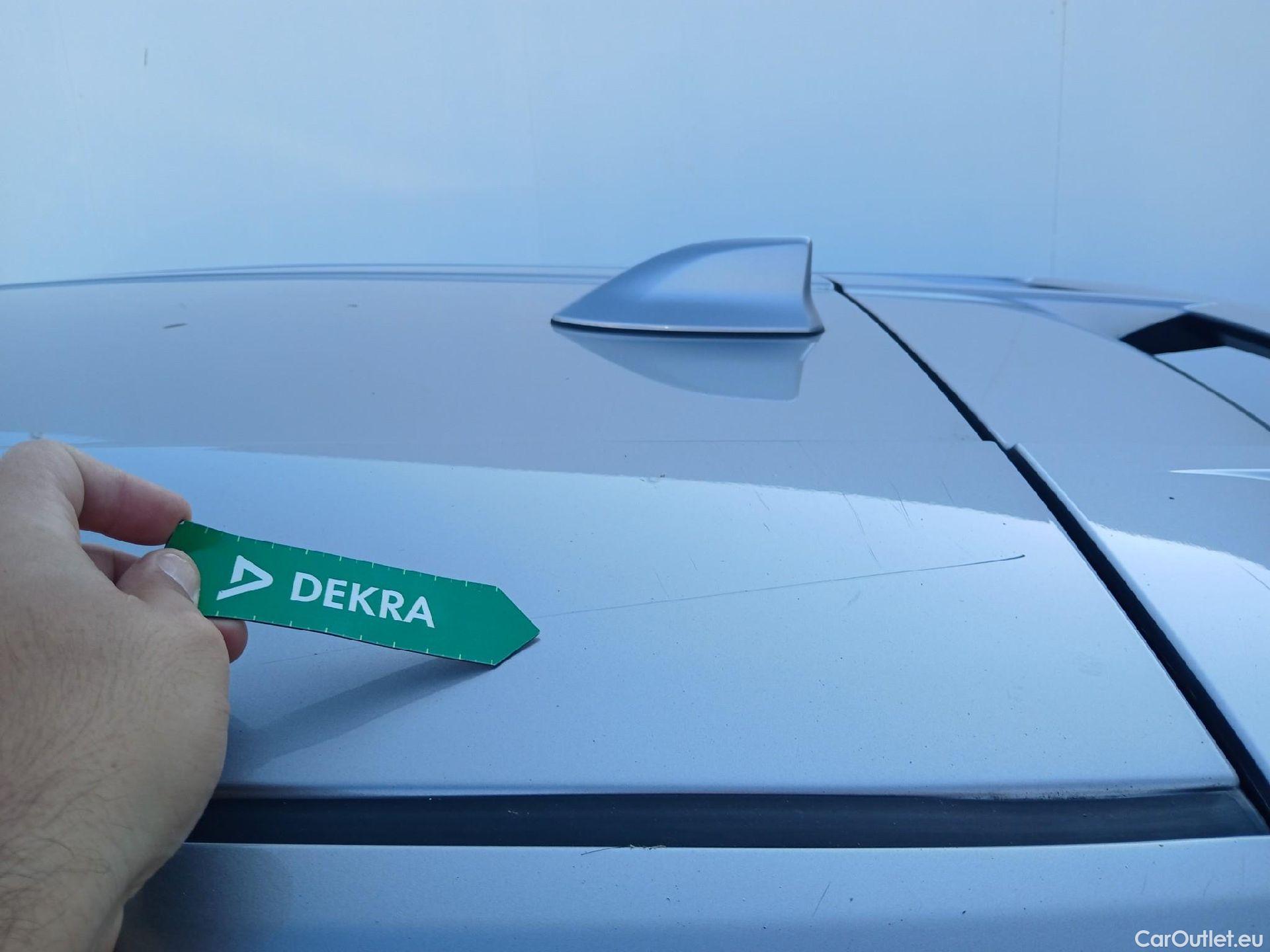  Toyota  C-HR TOYOTA  / 2019 / 5P / todoterreno 2.0 180H Advance #47