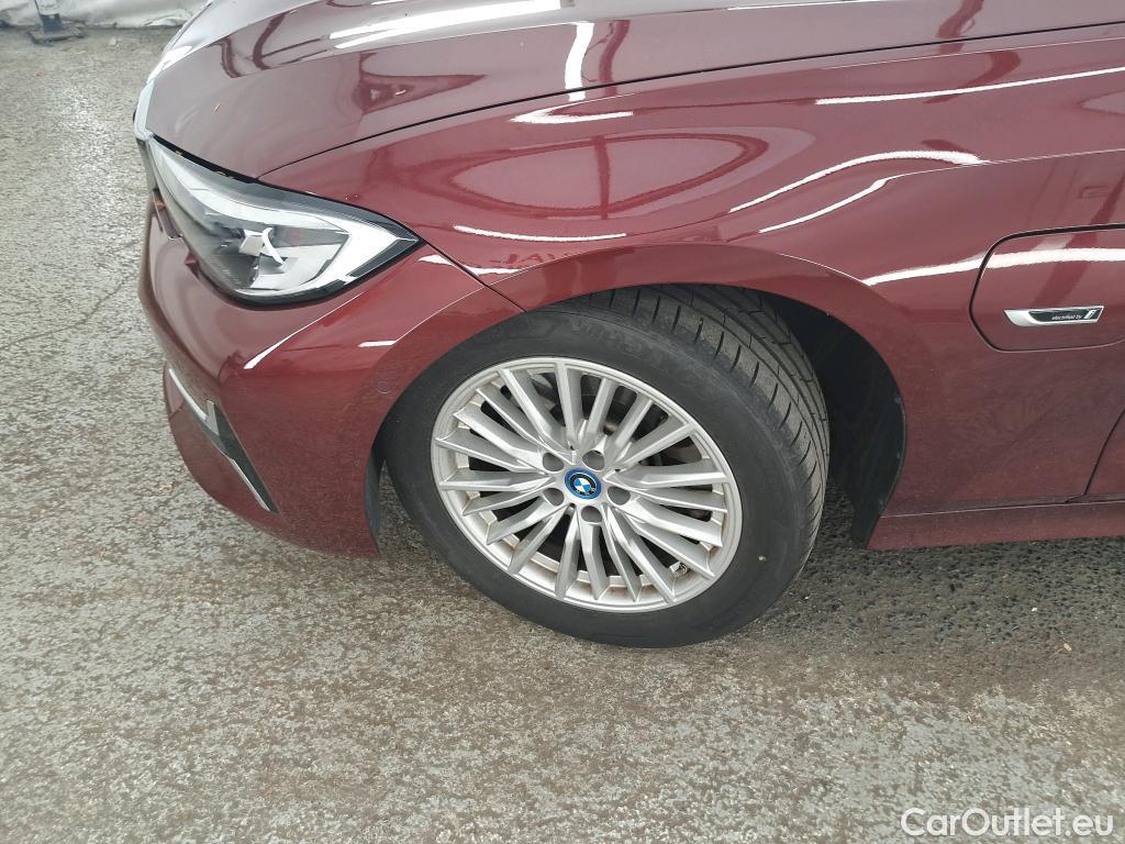  Bmw  Serie 3 BMW Série 3 Berline / 2018 / 4P / Berline 320e 204ch Luxury BVA8 Hybride #22