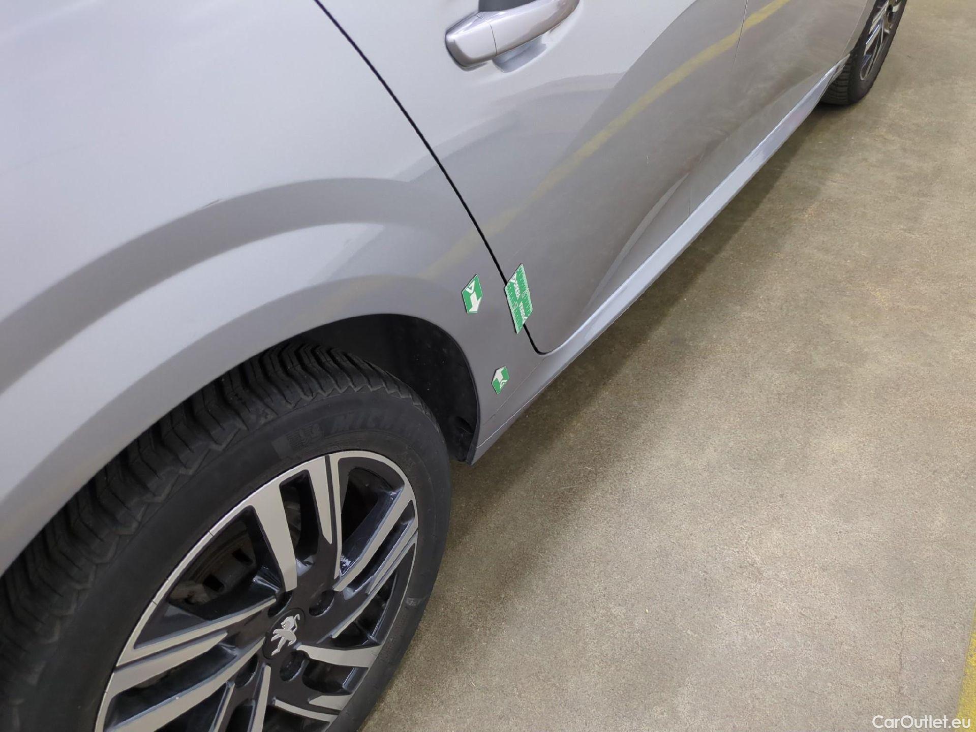  Peugeot  208  Allure Pack 1.2 PureTech 100CV BVA8 E6d #8