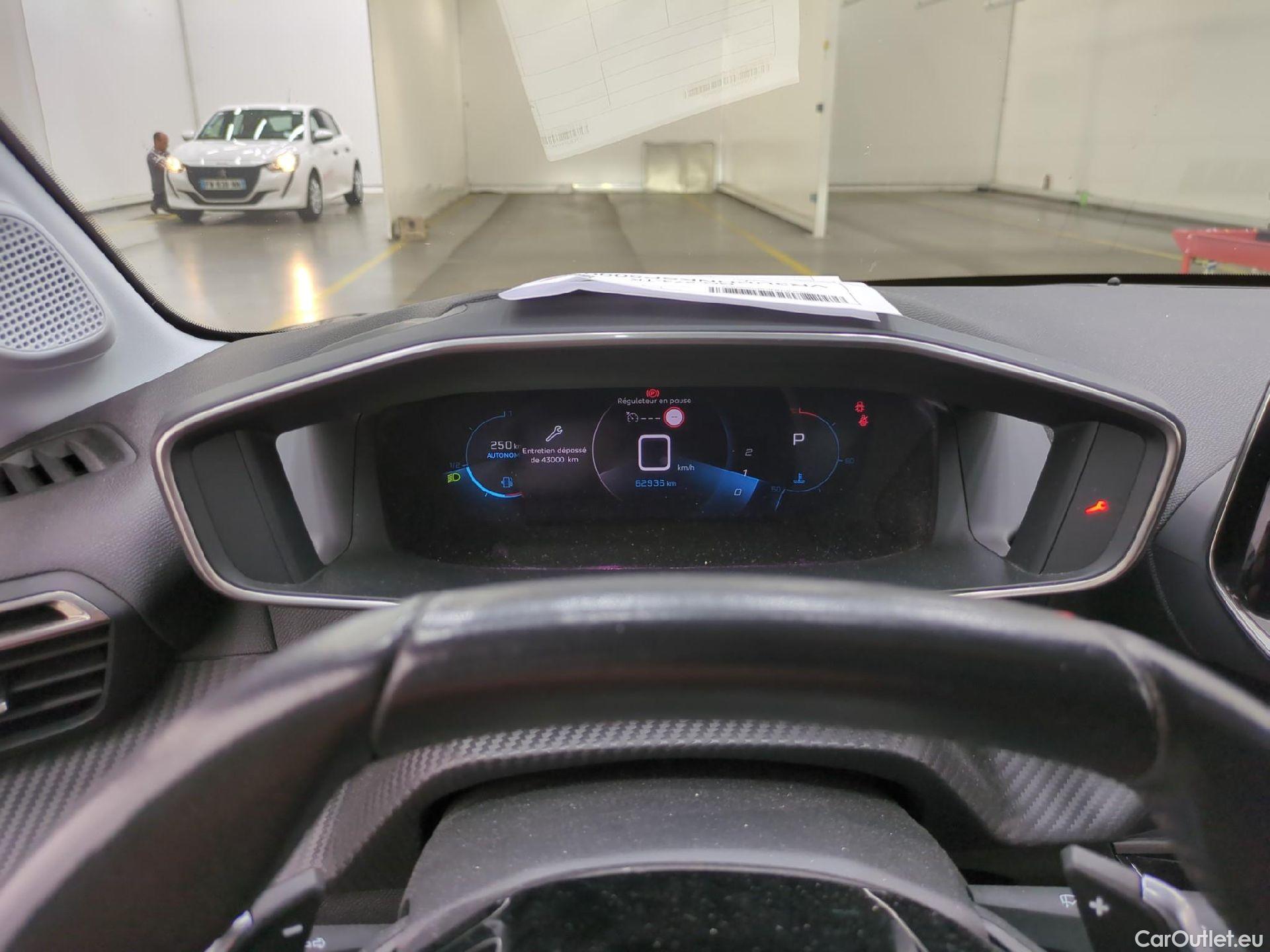  Peugeot  208  Allure Pack 1.2 PureTech 100CV BVA8 E6d #1