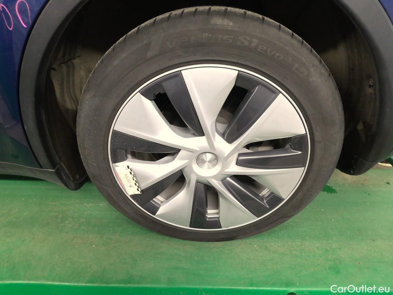  Tesla  Model Y  75kWh Long-Range AWD #22