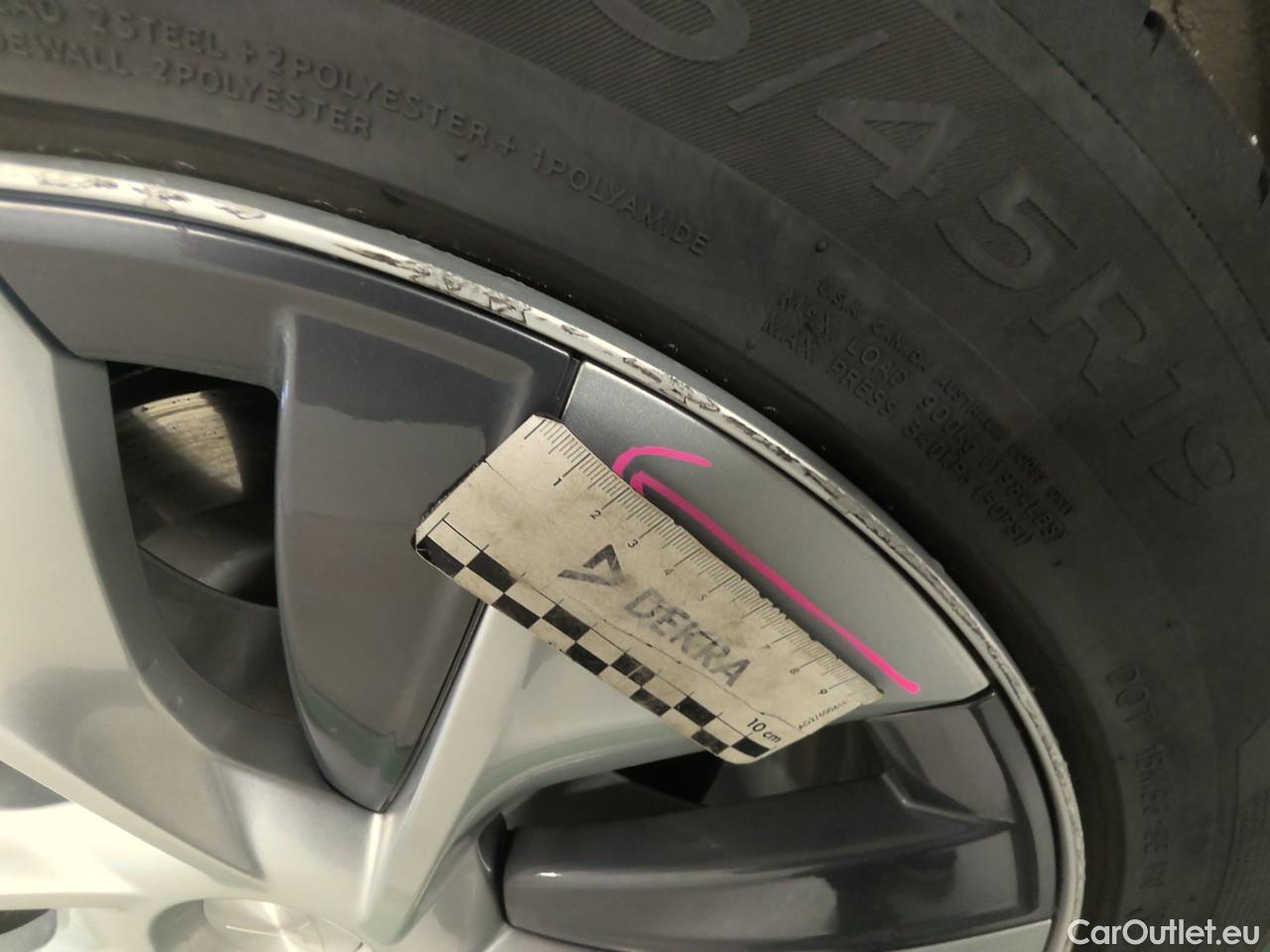  Tesla  Model Y  75kWh Long-Range AWD #24