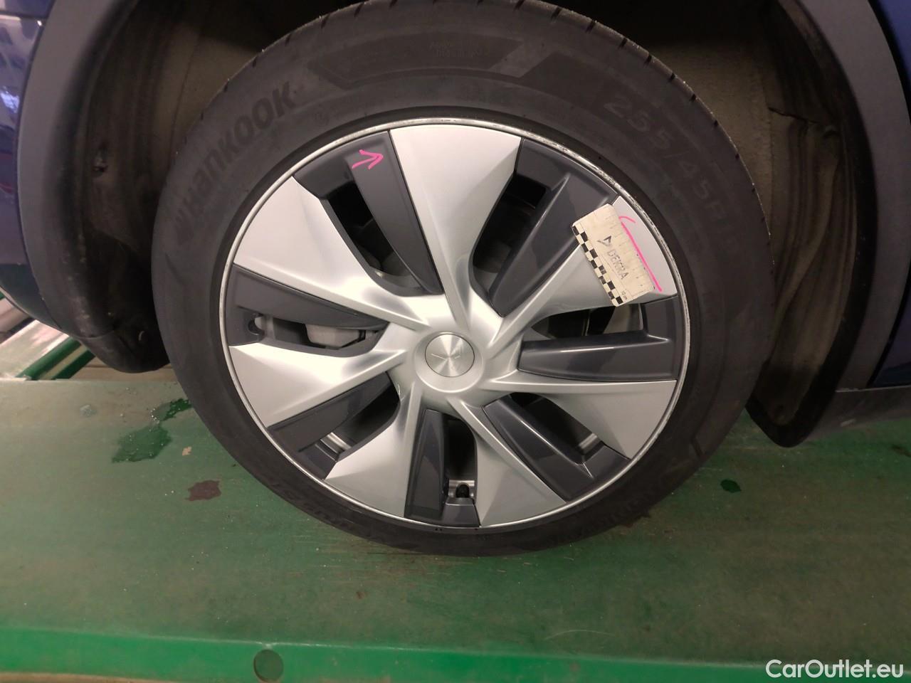  Tesla  Model Y  75kWh Long-Range AWD #23