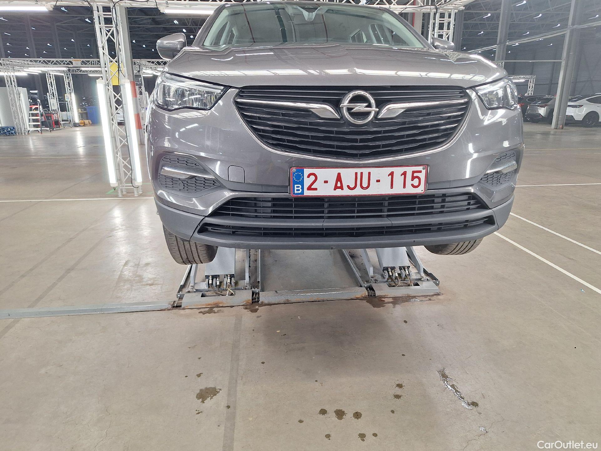  Opel   Grandland X Opel, '17, Opel 1.5 Turbo D D S/S MT6 Edition 5d #18