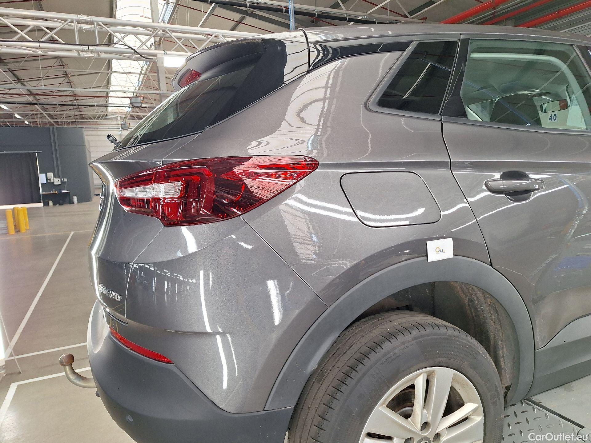  Opel   Grandland X Opel, '17, Opel 1.5 Turbo D D S/S MT6 Edition 5d #41