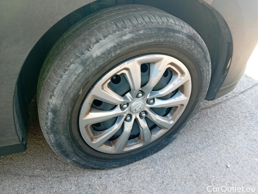  Hyundai  Konna HYUNDAI Kona / 2020 / 5P / todoterreno 1.0 TGDI Klass 4X2 #9