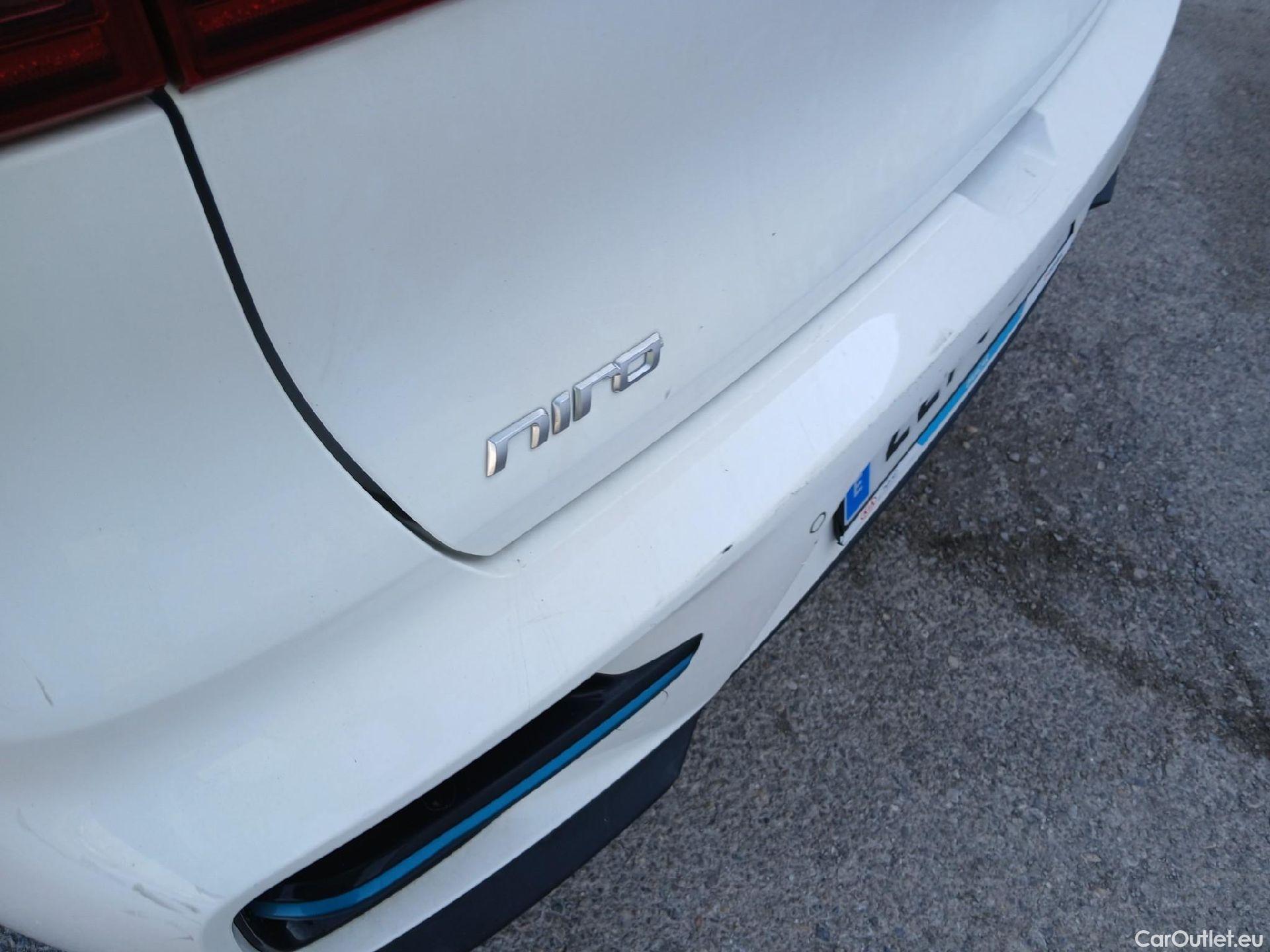  KIA  Niro KIA e- / 2016 / 5P / crossover e- 150kW (204CV) Drive (Long Range) #26