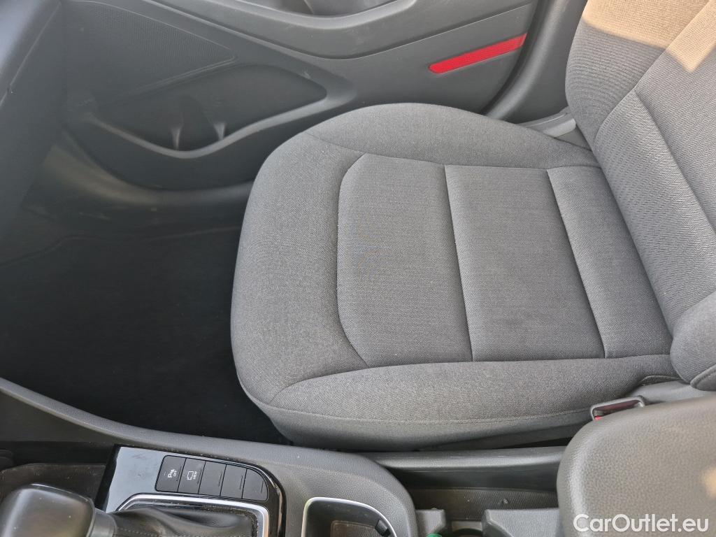  Hyundai   Ioniq HYUNDAI / 2019 / 5P / berlina con portón 1.6 GDI HEV Tecno DCT #7