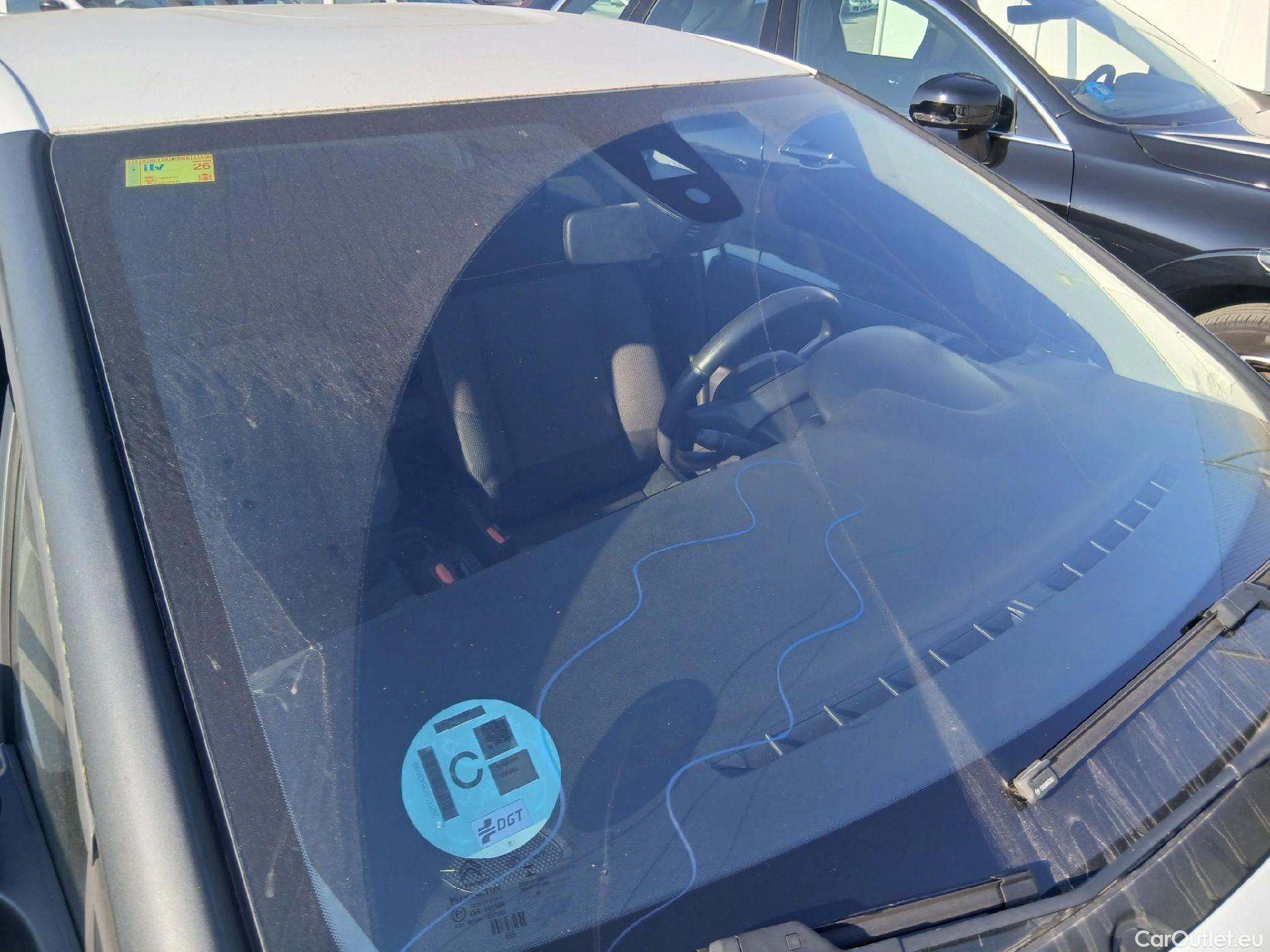  Citroen  C3 CITROEN  / 2016 / 5P / berlina con portón BlueHDi 73KW (100CV) S&S FEEL #2