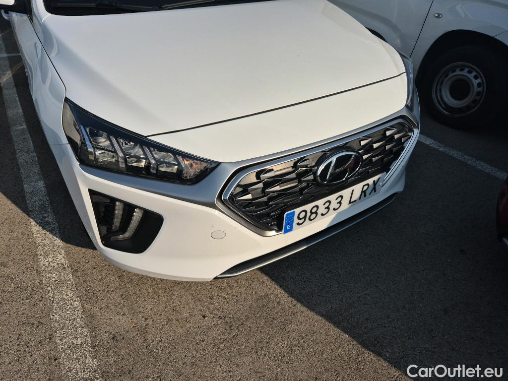  Hyundai   Ioniq HYUNDAI / 2019 / 5P / berlina con portón 1.6 GDI HEV Tecno DCT #19