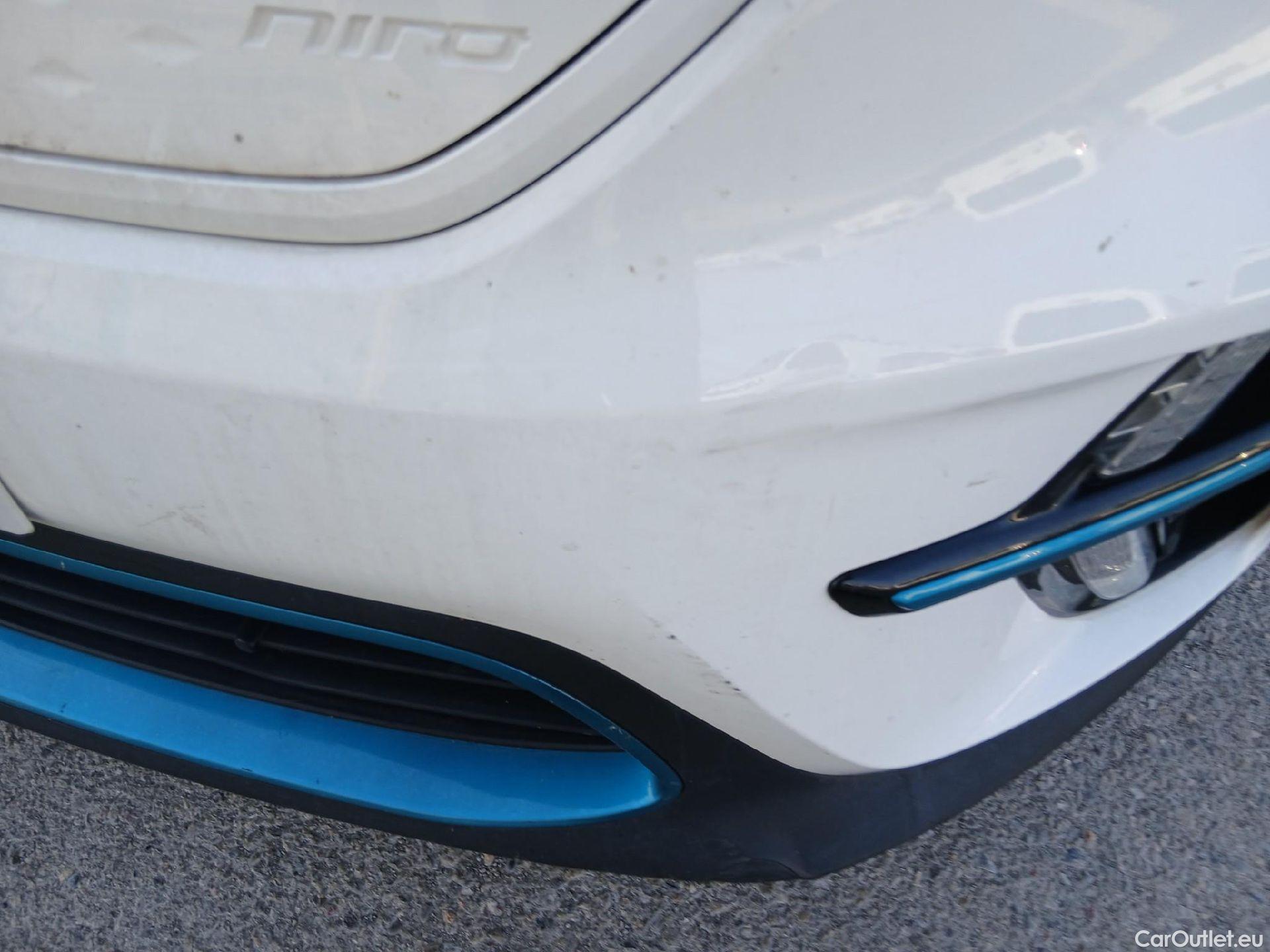  KIA  Niro KIA e- / 2016 / 5P / crossover e- 150kW (204CV) Drive (Long Range) #2
