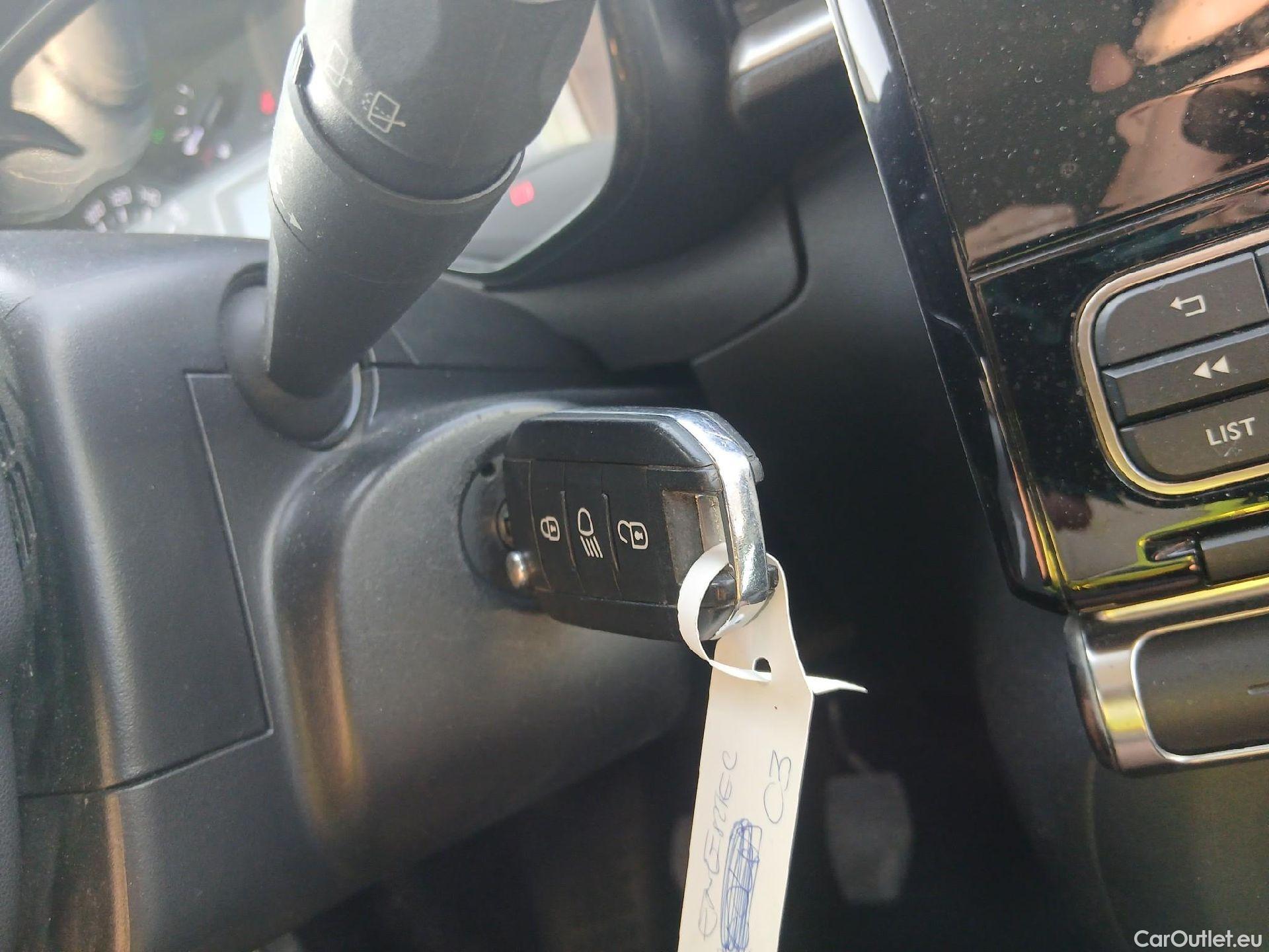  Citroen  C3 CITROEN  / 2016 / 5P / berlina con portón BlueHDi 73KW (100CV) S&S FEEL #1