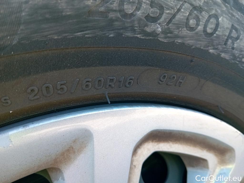  Hyundai  Konna HYUNDAI Kona / 2020 / 5P / todoterreno 1.0 TGDI Klass 4X2 #11