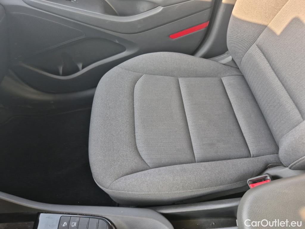  Hyundai   Ioniq HYUNDAI / 2019 / 5P / berlina con portón 1.6 GDI HEV Tecno DCT #6