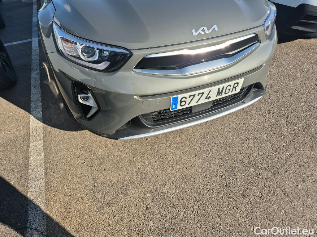  KIA  STONIC KIA  / 2017 / 5P / todoterreno 1.0 T-GDi 88kW (120CV) MHEV iMT Drive #5