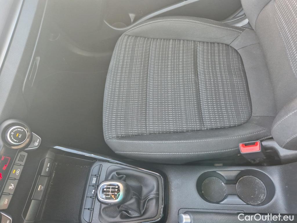  KIA  STONIC KIA  / 2017 / 5P / todoterreno 1.0 T-GDi 88kW (120CV) MHEV iMT Drive #26