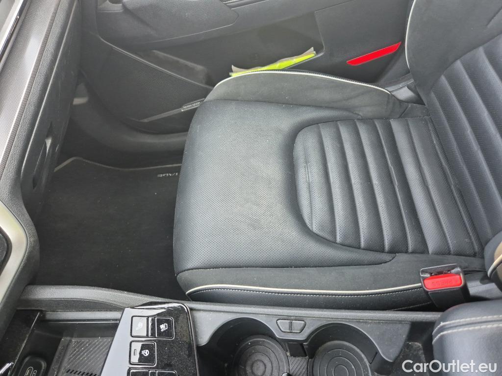  KIA  Sportage KIA  / 2022 / 5P / todoterreno 1.6 T-GDi PHEV 198kW (265CV) GT-line 4X4 #9