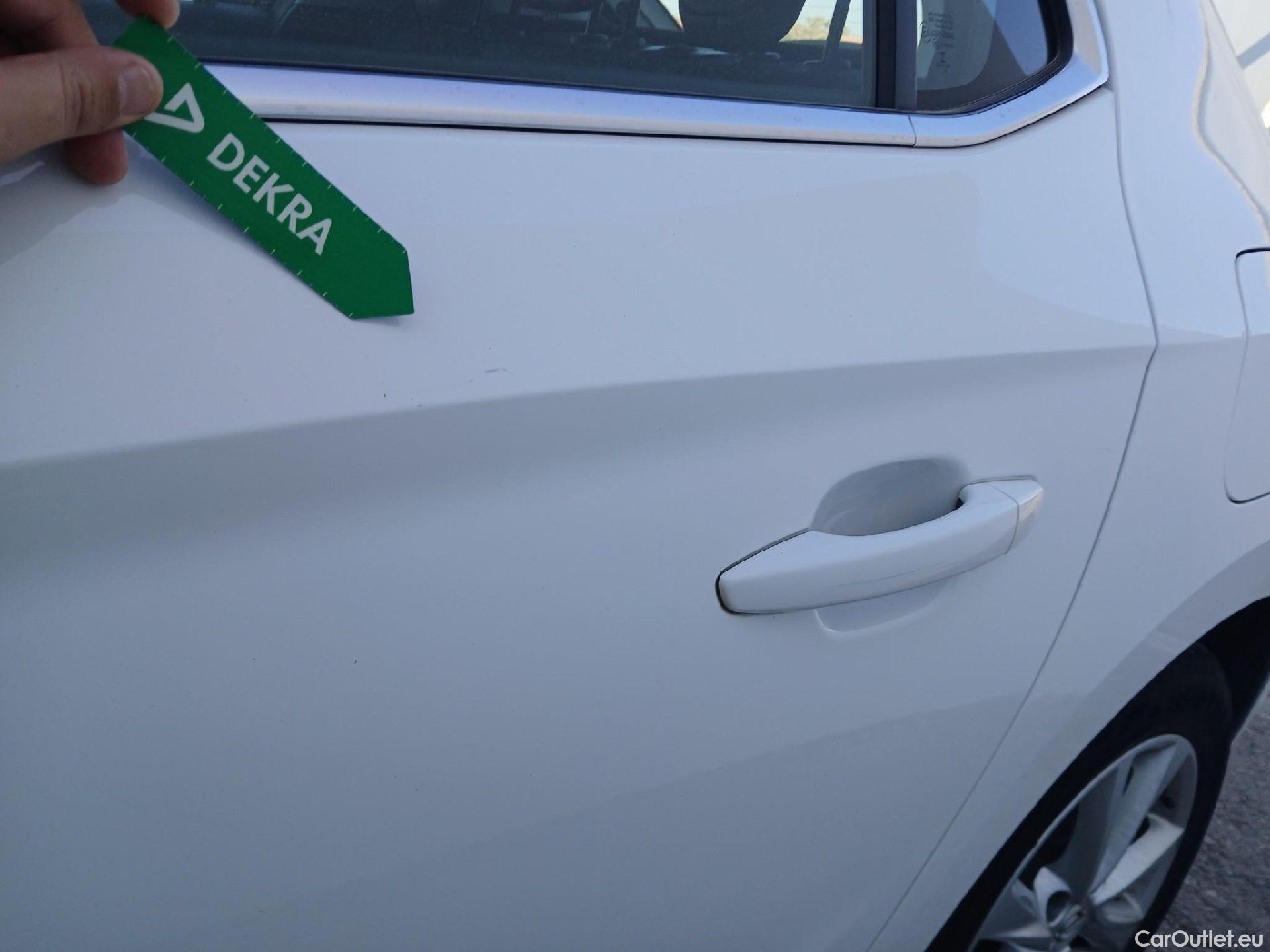  Opel  Corsa OPEL  / 2019 / 5P / berlina con portón 1.2T XHL 74kW (100CV) Elegance #17