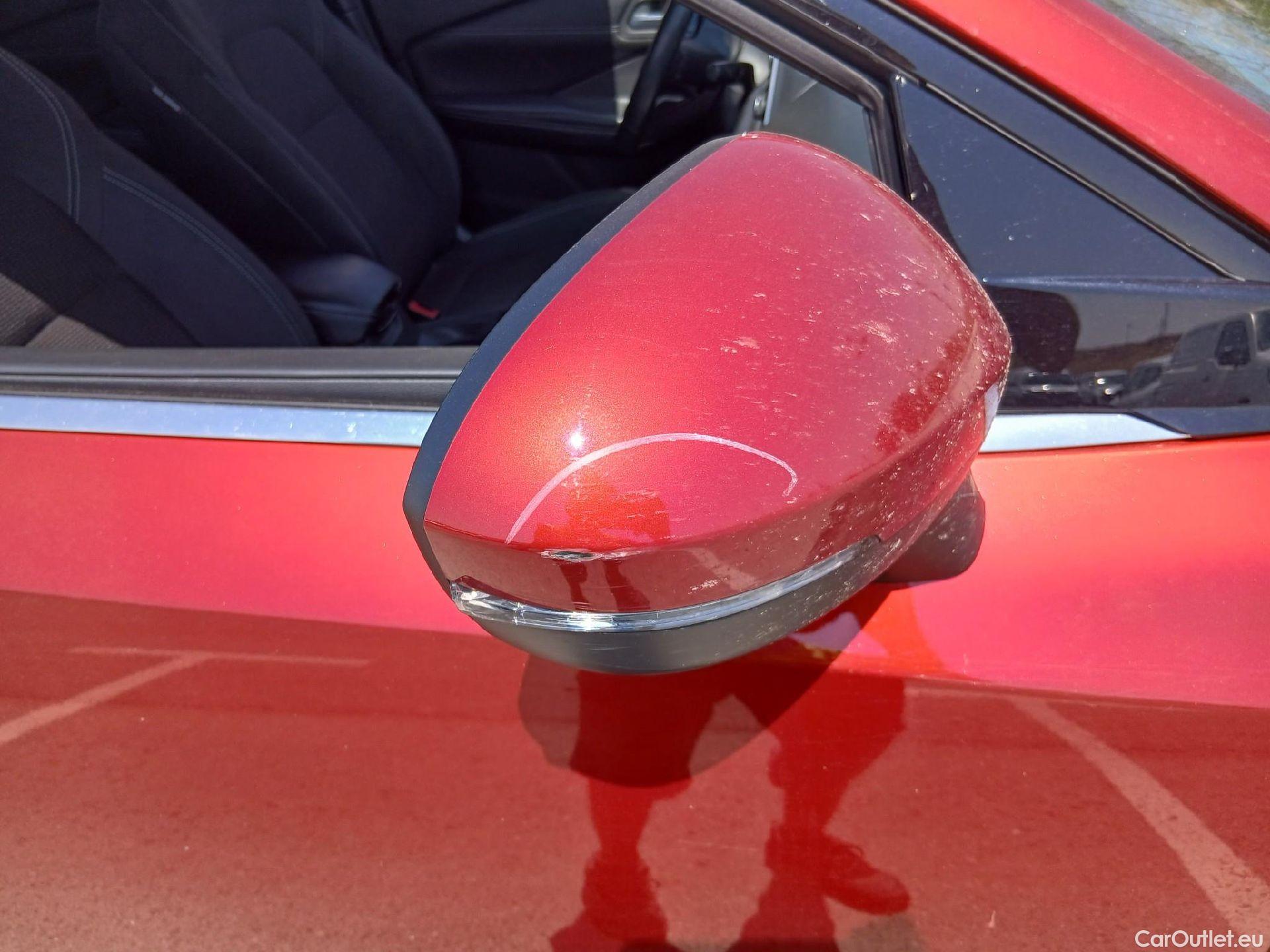  Nissan  Qashqai NISSAN  / 2021 / 5P / todoterreno DIG-T 103kW (140CV) mHEV 4x2 Acenta #31