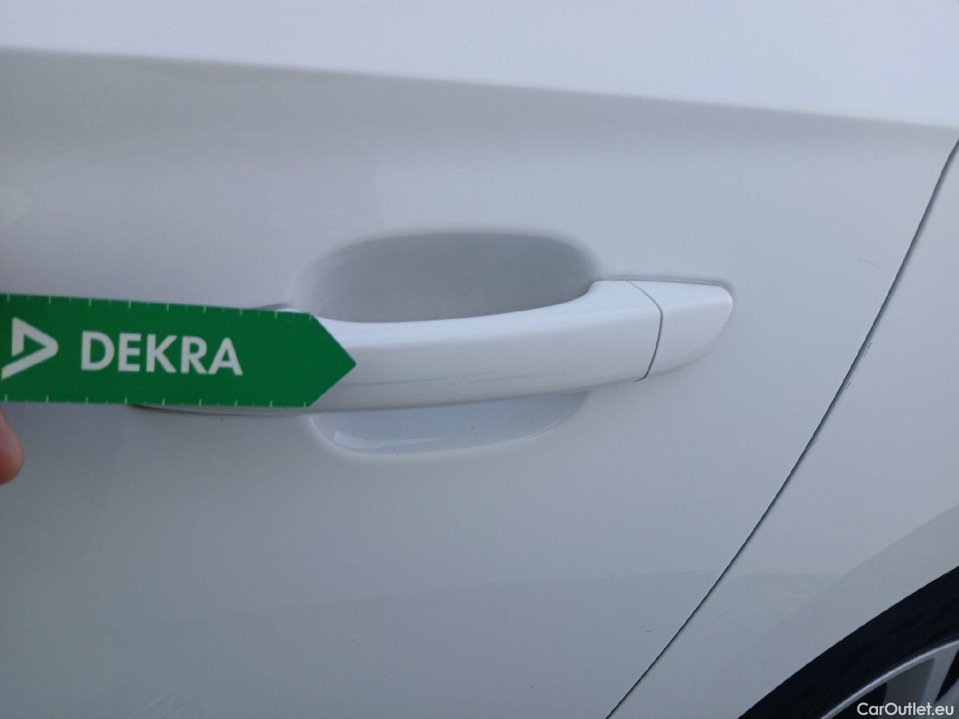  Opel  Corsa OPEL  / 2019 / 5P / berlina con portón 1.2T XHL 74kW (100CV) Elegance #18
