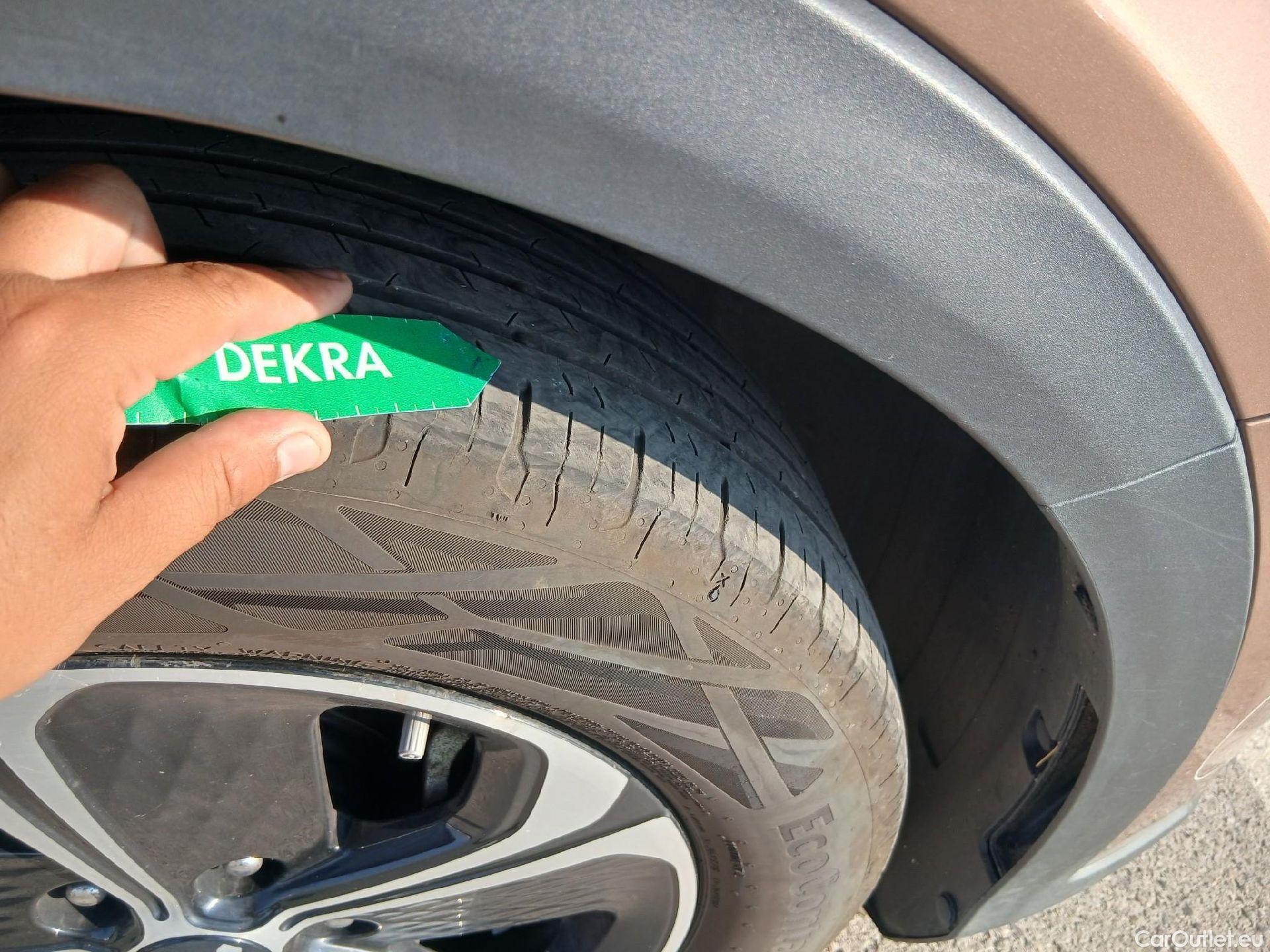  KIA  XCeed KIA  / 2019 / 5P / todoterreno 1.6 GDi PHEV 104kW (141CV) eDrive #3