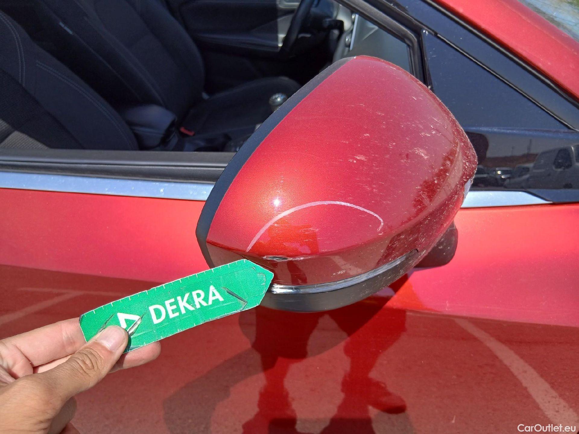  Nissan  Qashqai NISSAN  / 2021 / 5P / todoterreno DIG-T 103kW (140CV) mHEV 4x2 Acenta #32