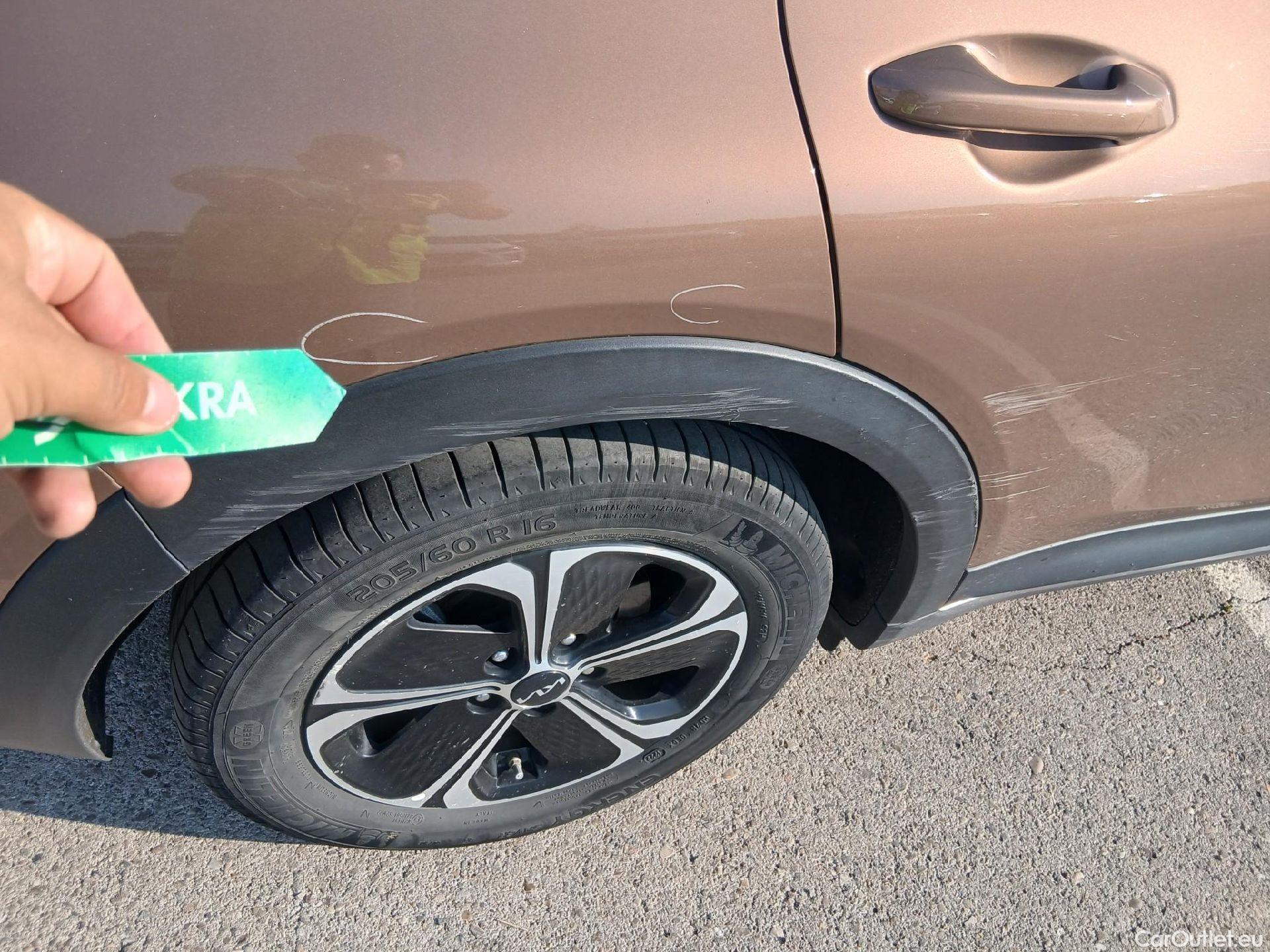  KIA  XCeed KIA  / 2019 / 5P / todoterreno 1.6 GDi PHEV 104kW (141CV) eDrive #26