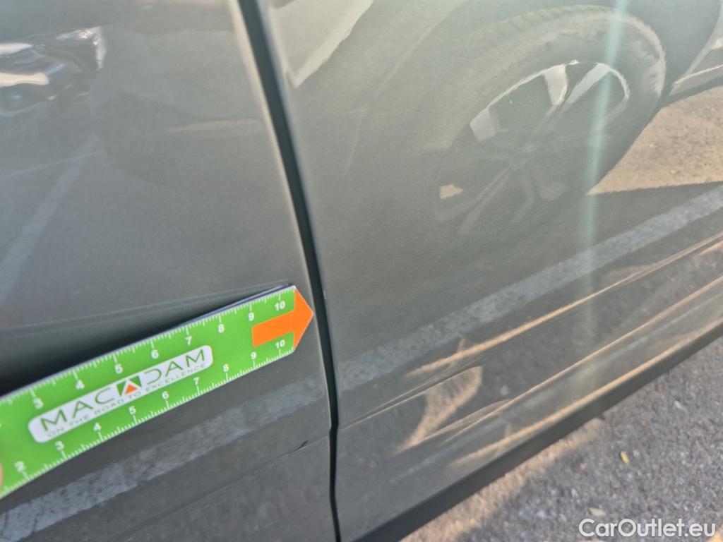  KIA  STONIC KIA  / 2017 / 5P / todoterreno 1.0 T-GDi 88kW (120CV) MHEV iMT Drive #28