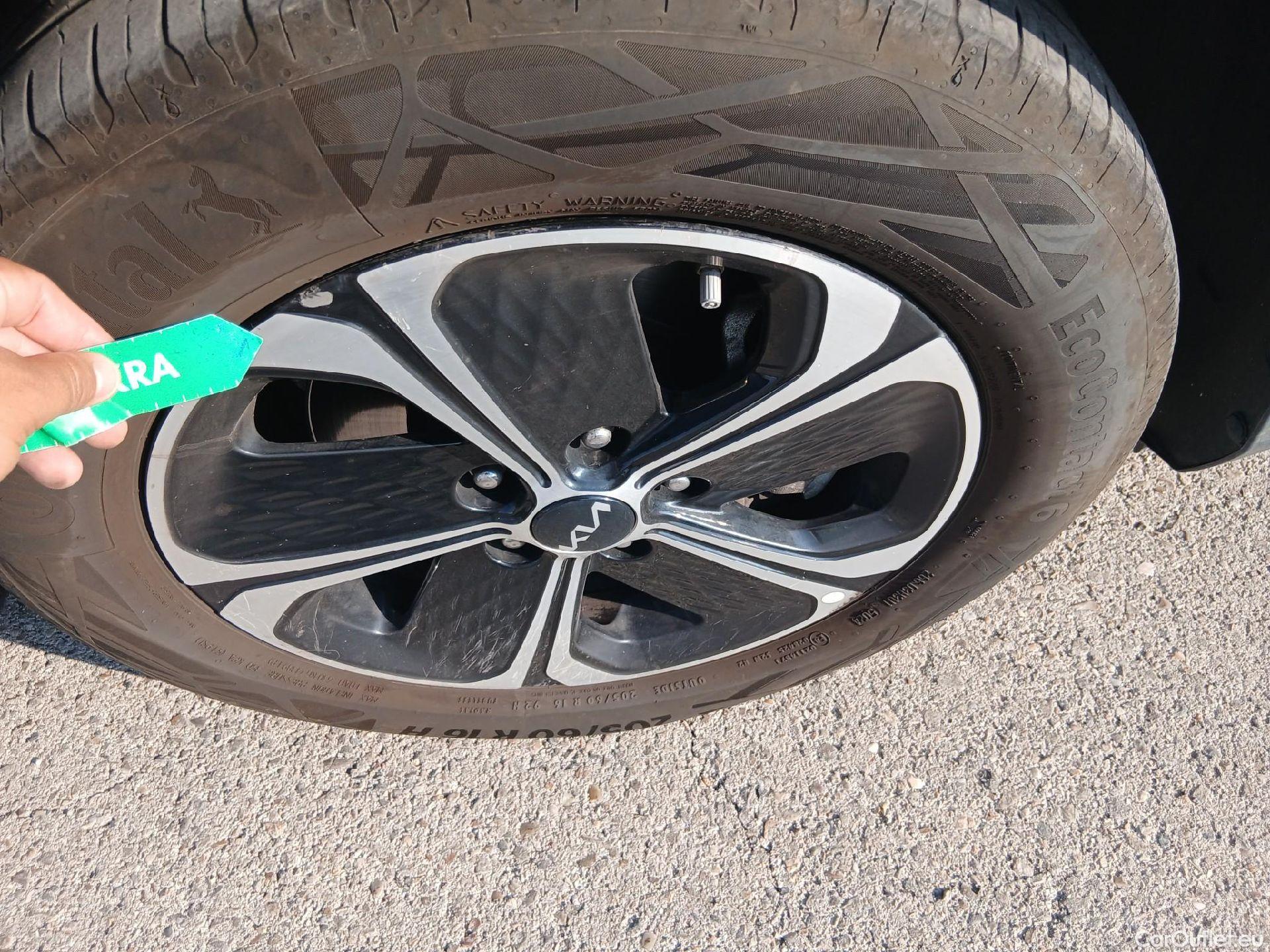  KIA  XCeed KIA  / 2019 / 5P / todoterreno 1.6 GDi PHEV 104kW (141CV) eDrive #40