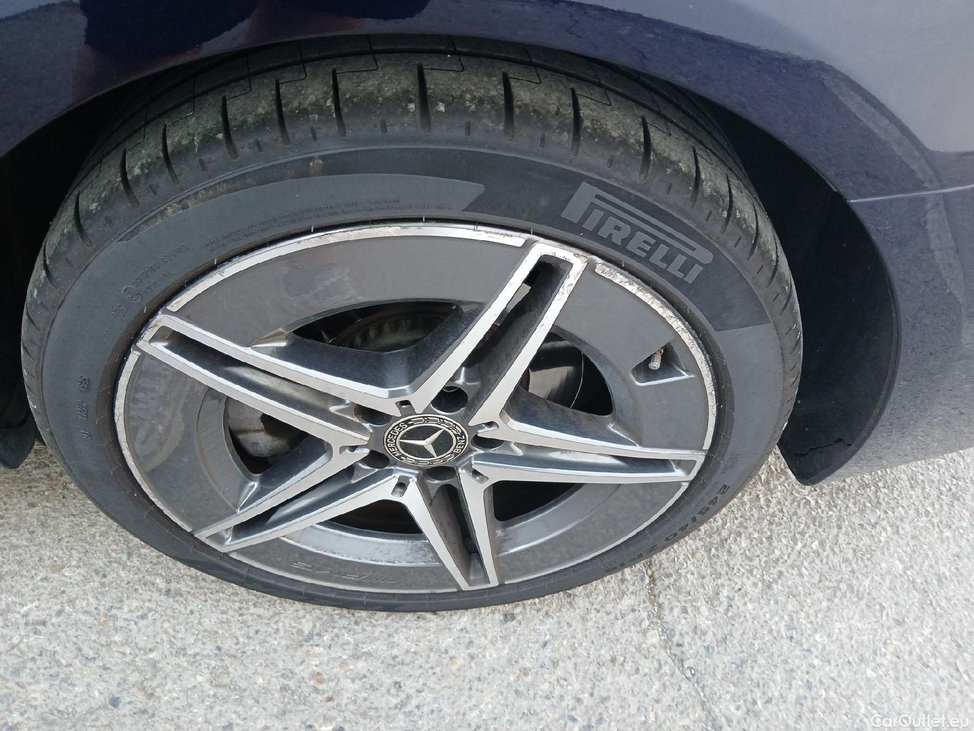  Mercedes  C-Klasse MERCEDES-BENZ Clase C / 2021 / 4P / sedán C 300 d #22
